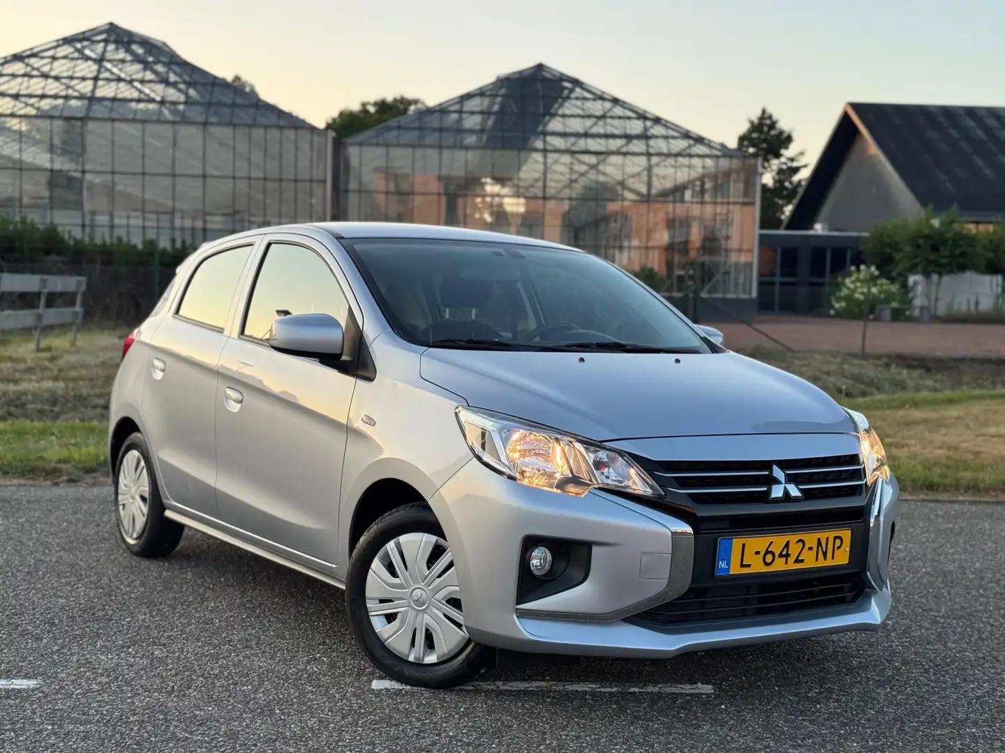 Mitsubishi Space Star 1.2 Cool+ Airco | Multimedia | 5-Deurs | Dealer On Grijs - 2