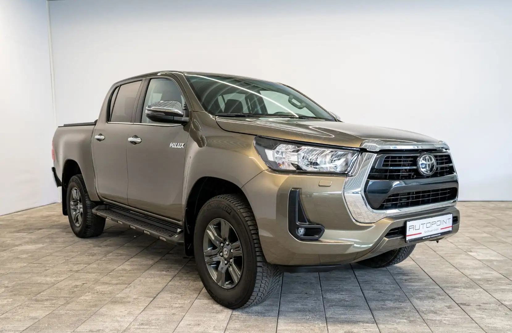Toyota Hilux 2.8 D-4D 4x4 °RFK°SHZ°AHK°Rollo° Verde - 2