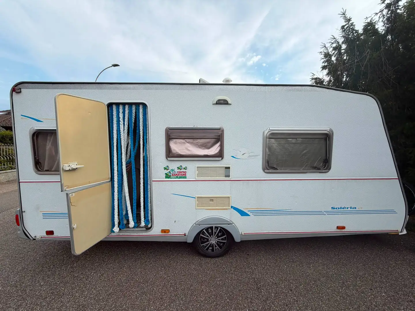 Caravans-Wohnm Caravelair 420 Weiß - 2