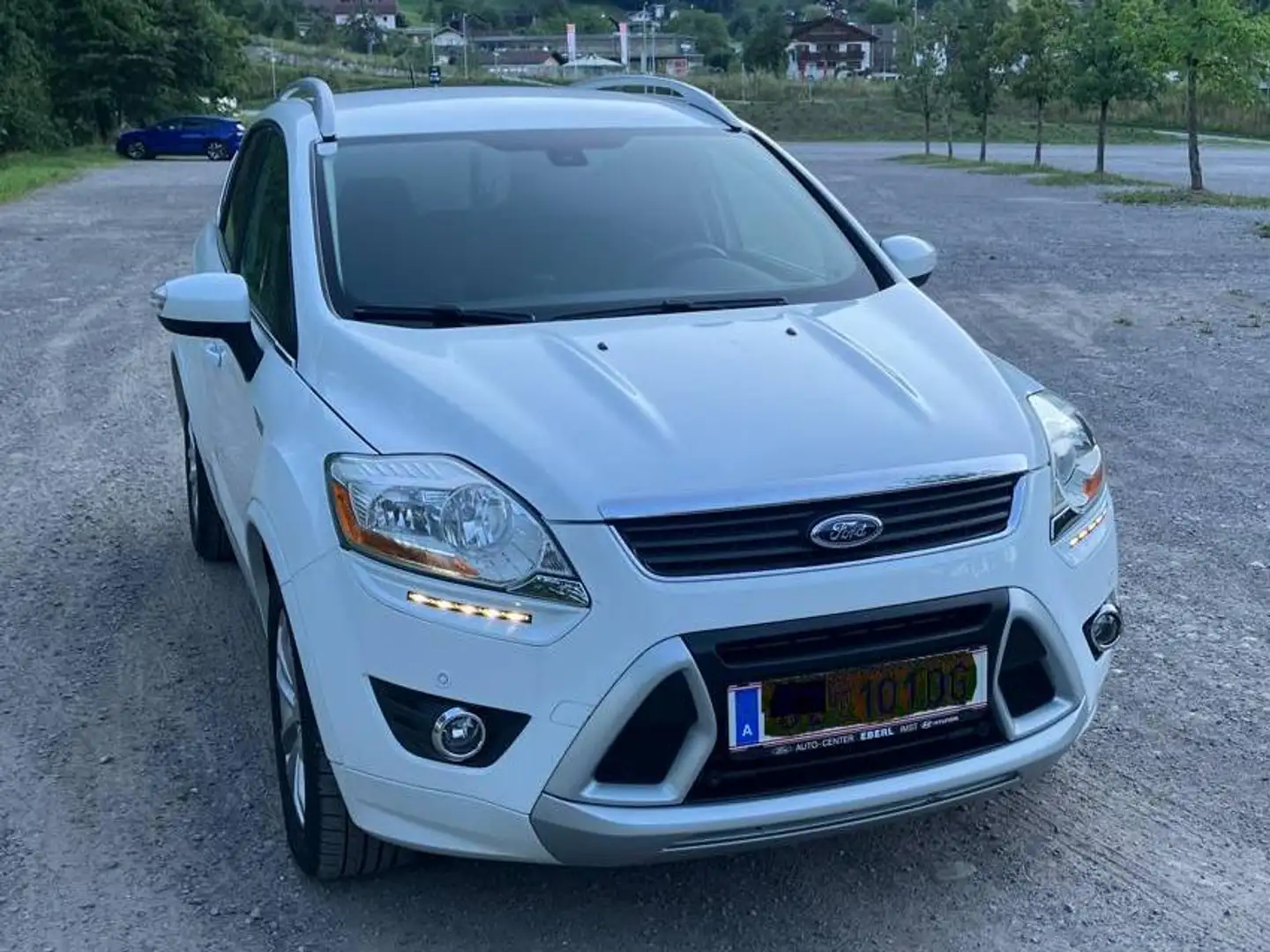 Ford Kuga Kuga 2,0 Titanium 4x4 TDCI DPF Titanium Weiß - 1