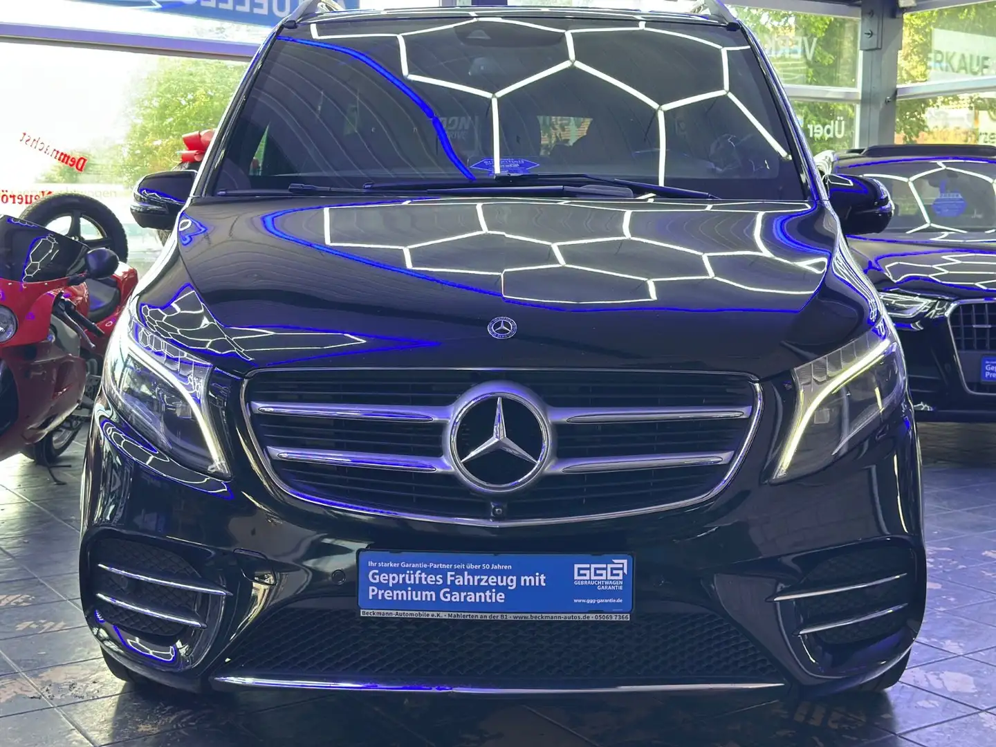 Mercedes-Benz V 250 d*AMG LINE*AVANTGARDE*EXTRA LANG*8 SITZE Negro - 2
