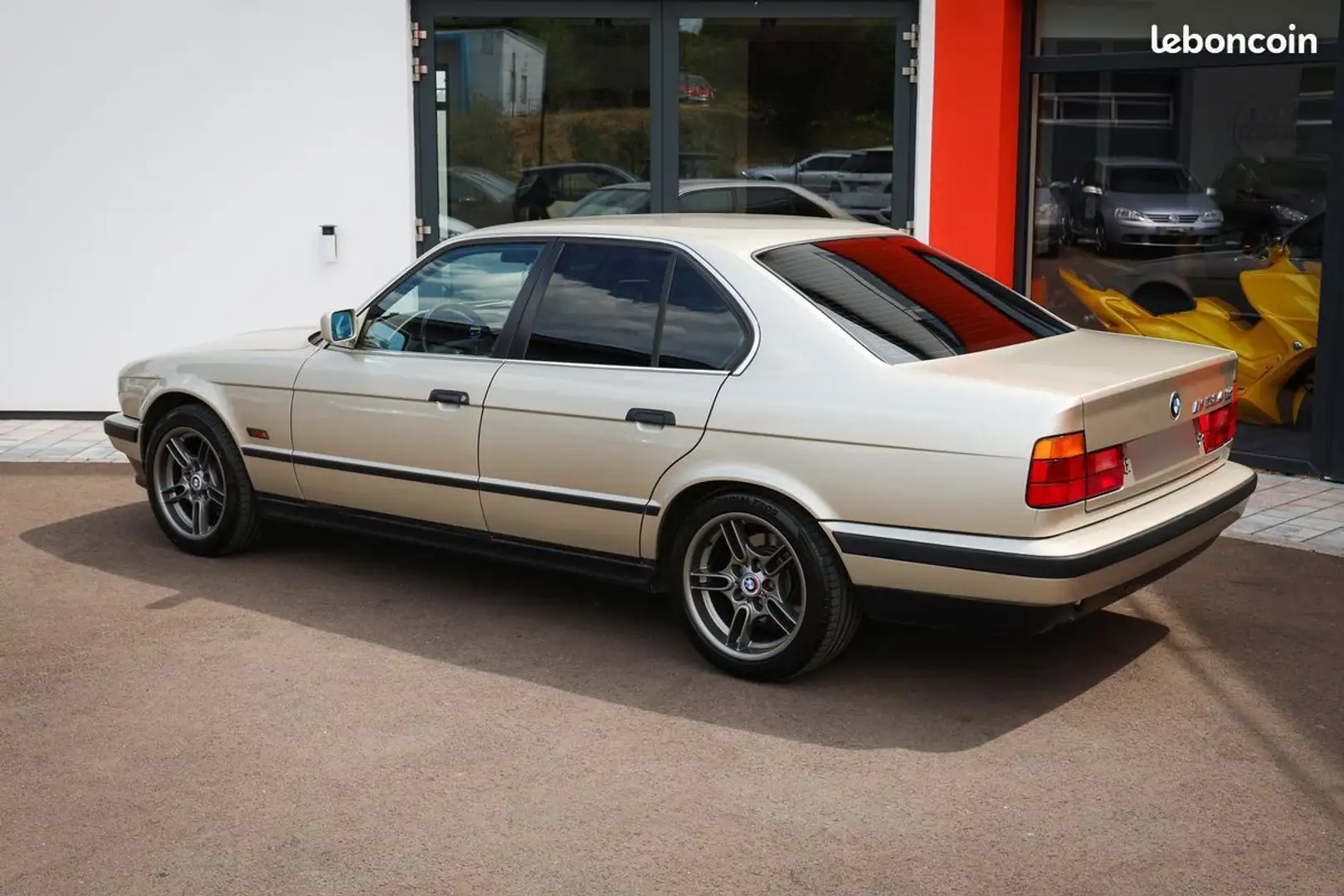 BMW 530 524td (E34) 2.4td 115ch Swape 530d M57 Or - 2