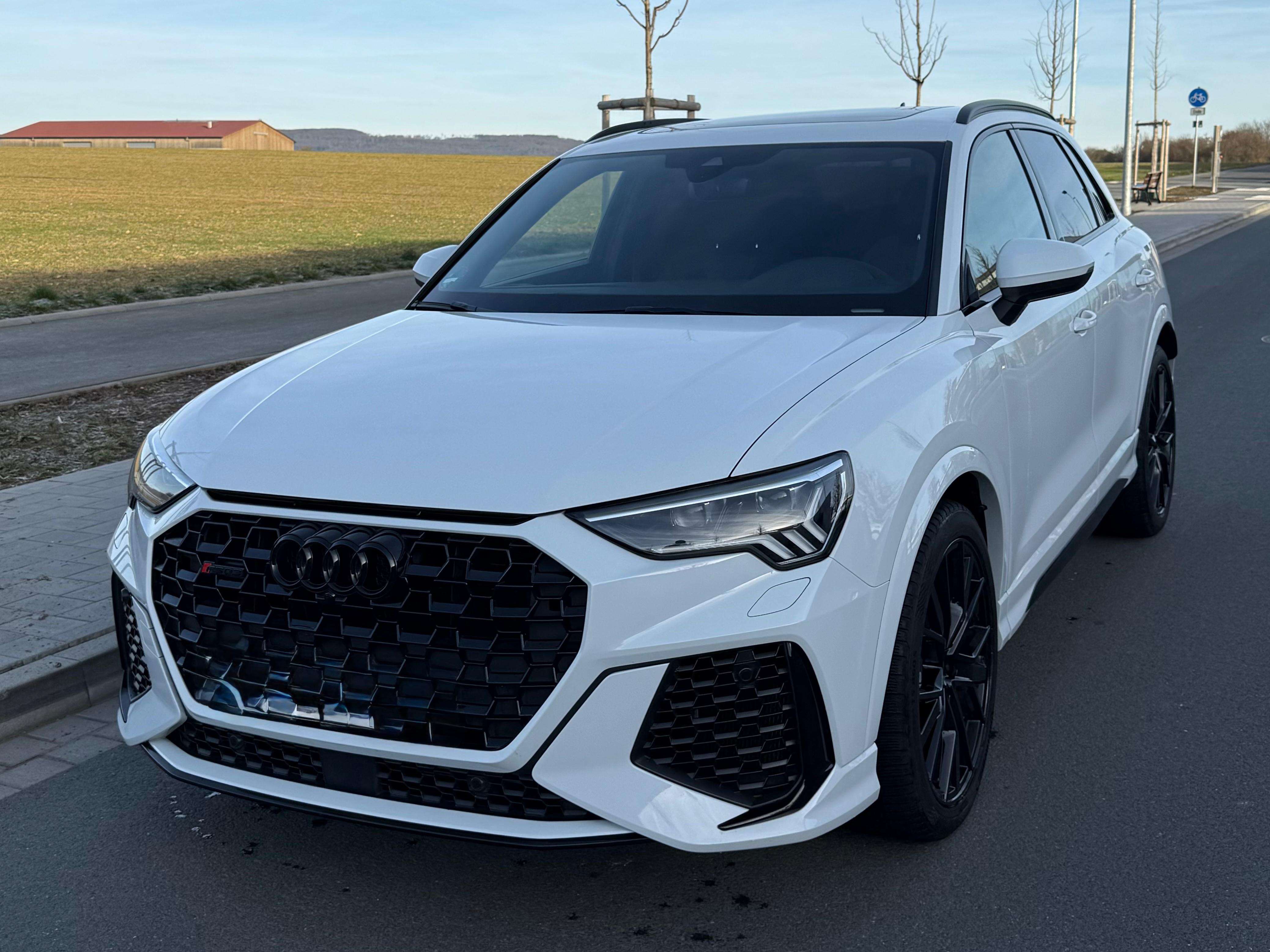 Second hand Audi Rsq3 TFSI