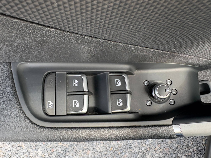 Audi Q2 @SERVICARS FLEURUS - Q2 30 TDi Advanced S tronic - 12 mois de garantie - Etat Showroom !!! — photo 12
