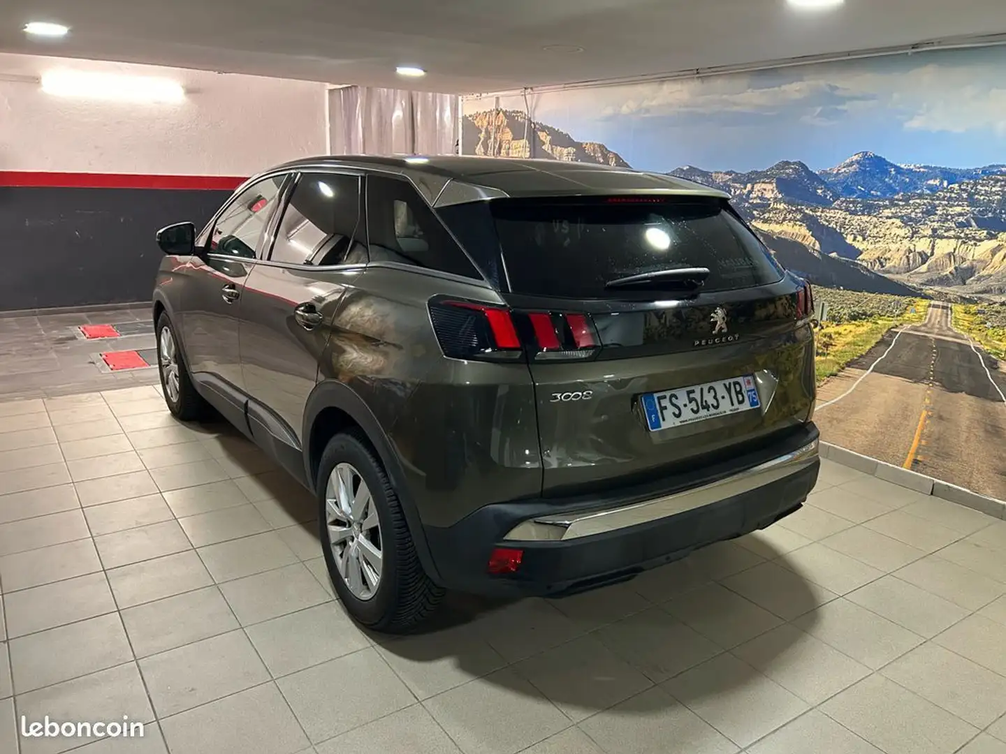 Peugeot 3008 1.2 VTi 130cv Boîte Automatique TVA RÉCUPÉRALE Gris - 2