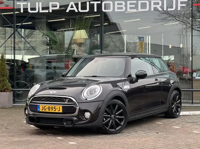 MINI Cooper S Mini 2.0 Chili Serious Business Pano LED Navi Mooi