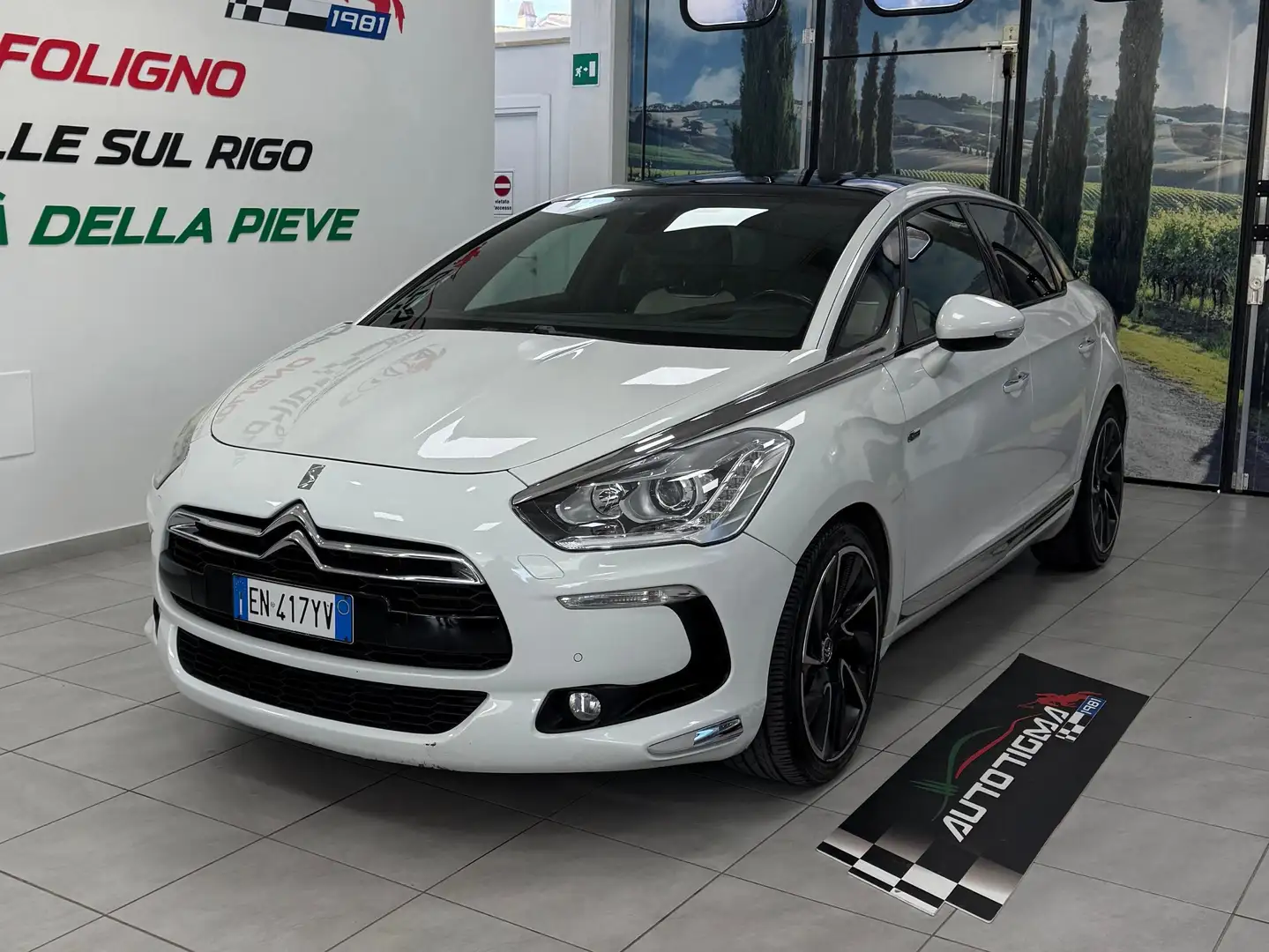 Citroen DS5 DS5 2.0 hdi (airdream) hybrid4 Sport Chic cmp6 Beyaz - 1