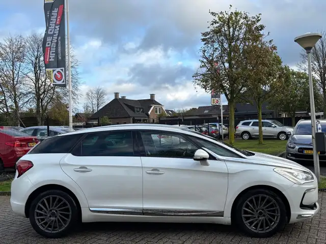 Citroen DS5 view 5