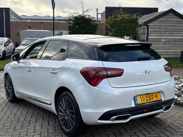 Citroen DS5 view 8