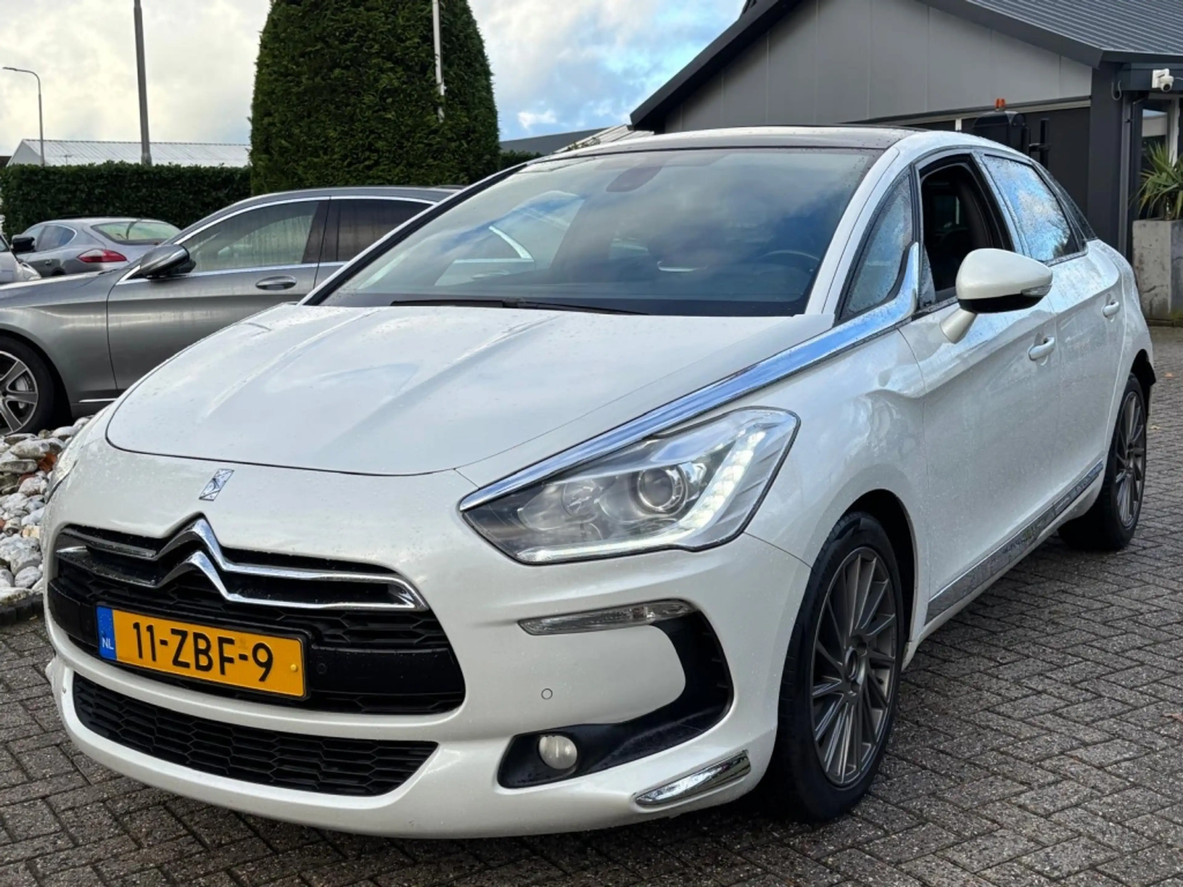 Citroen DS5 1.6 Benzine So Chic Automaat Wit Leer