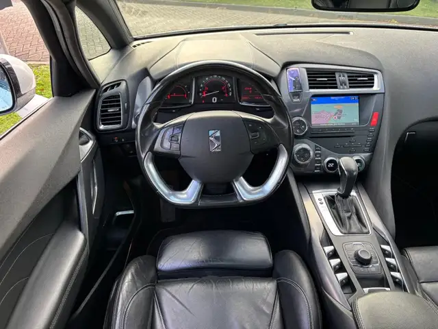 Citroen DS5 view 13