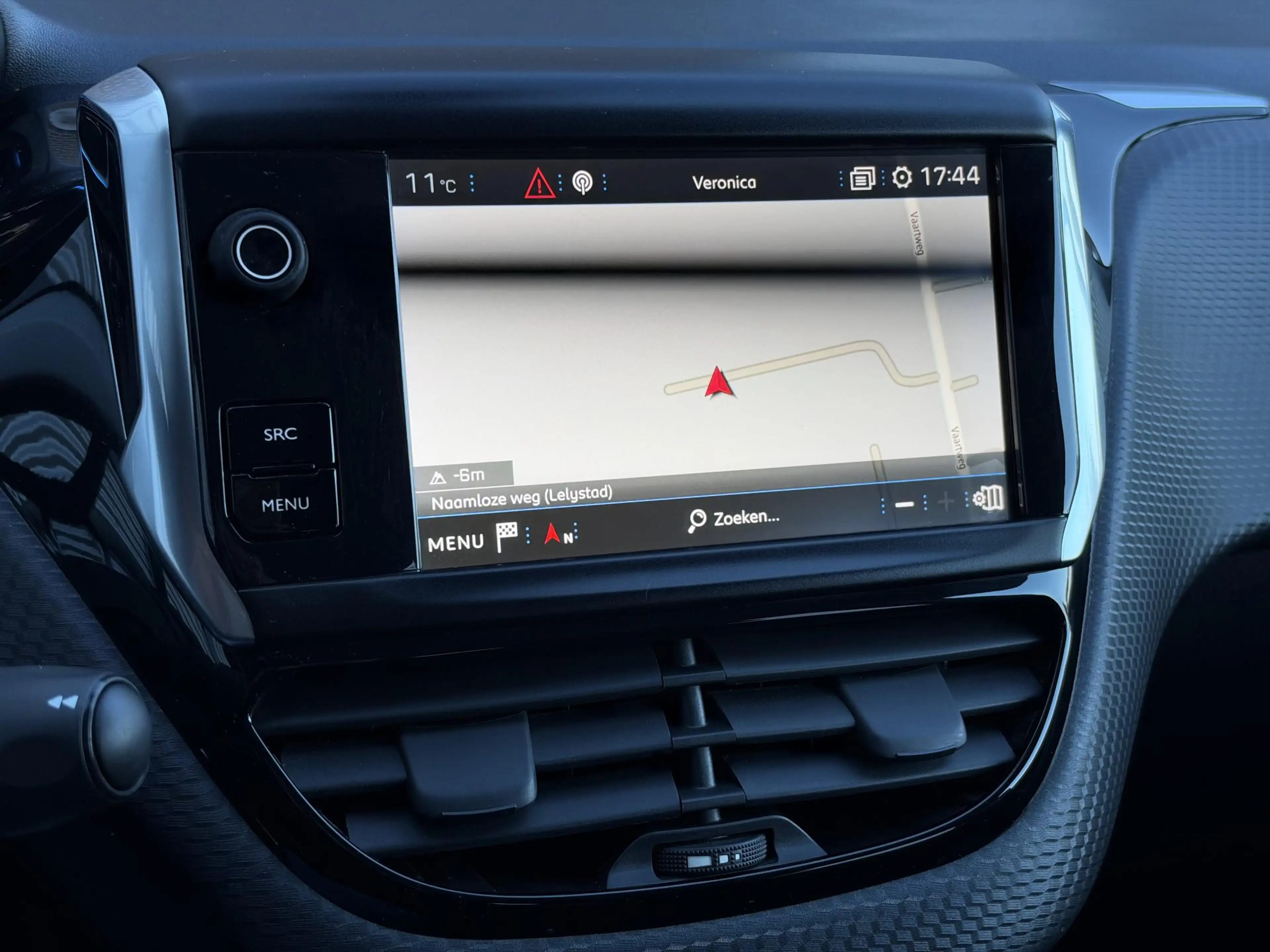 Peugeot 2008 1.2 PureTech Allure Navi|Camera|Carplay|Clima|Trek — photo 12