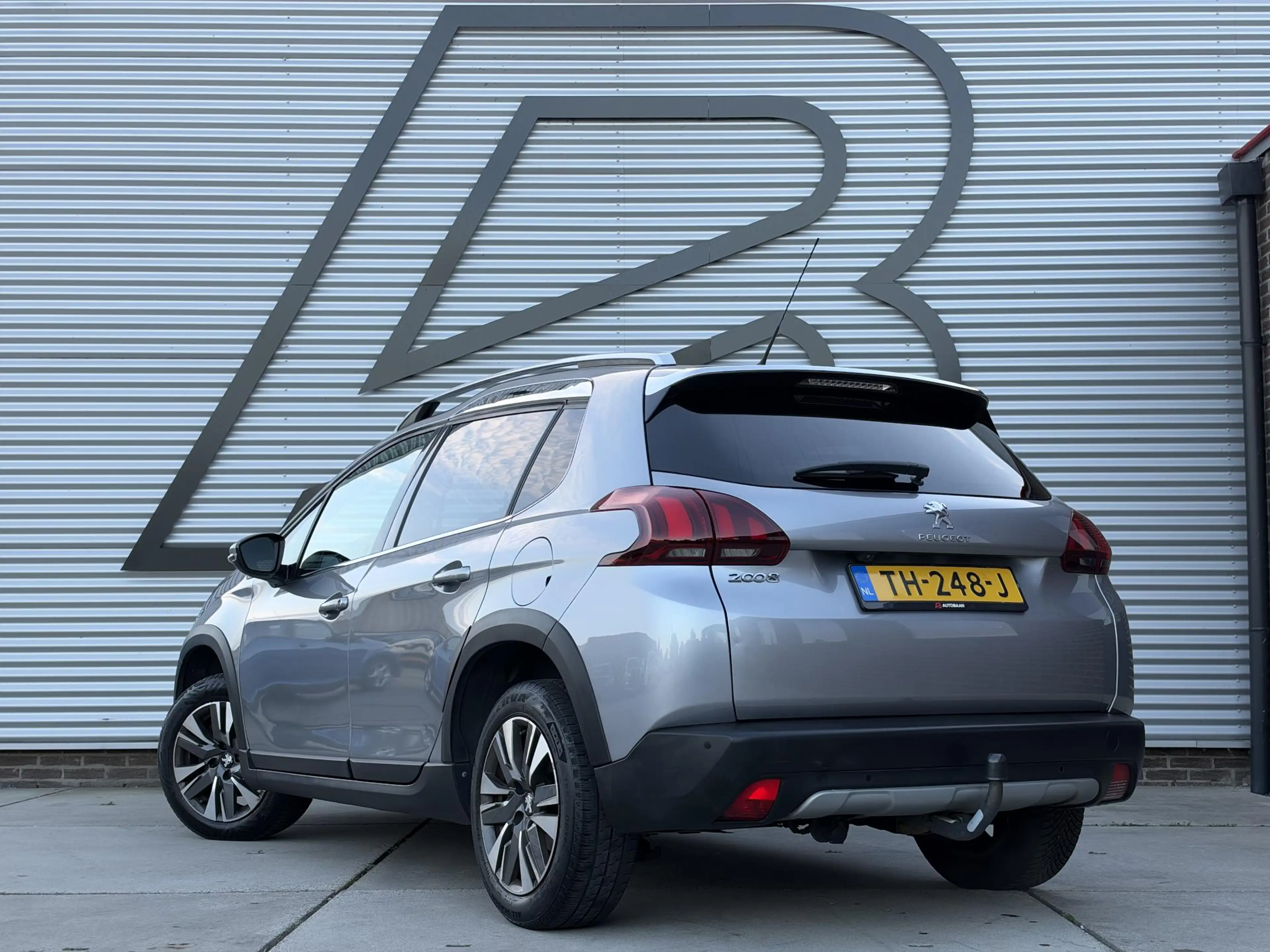 Peugeot 2008 1.2 PureTech Allure Navi|Camera|Carplay|Clima|Trek — photo 9