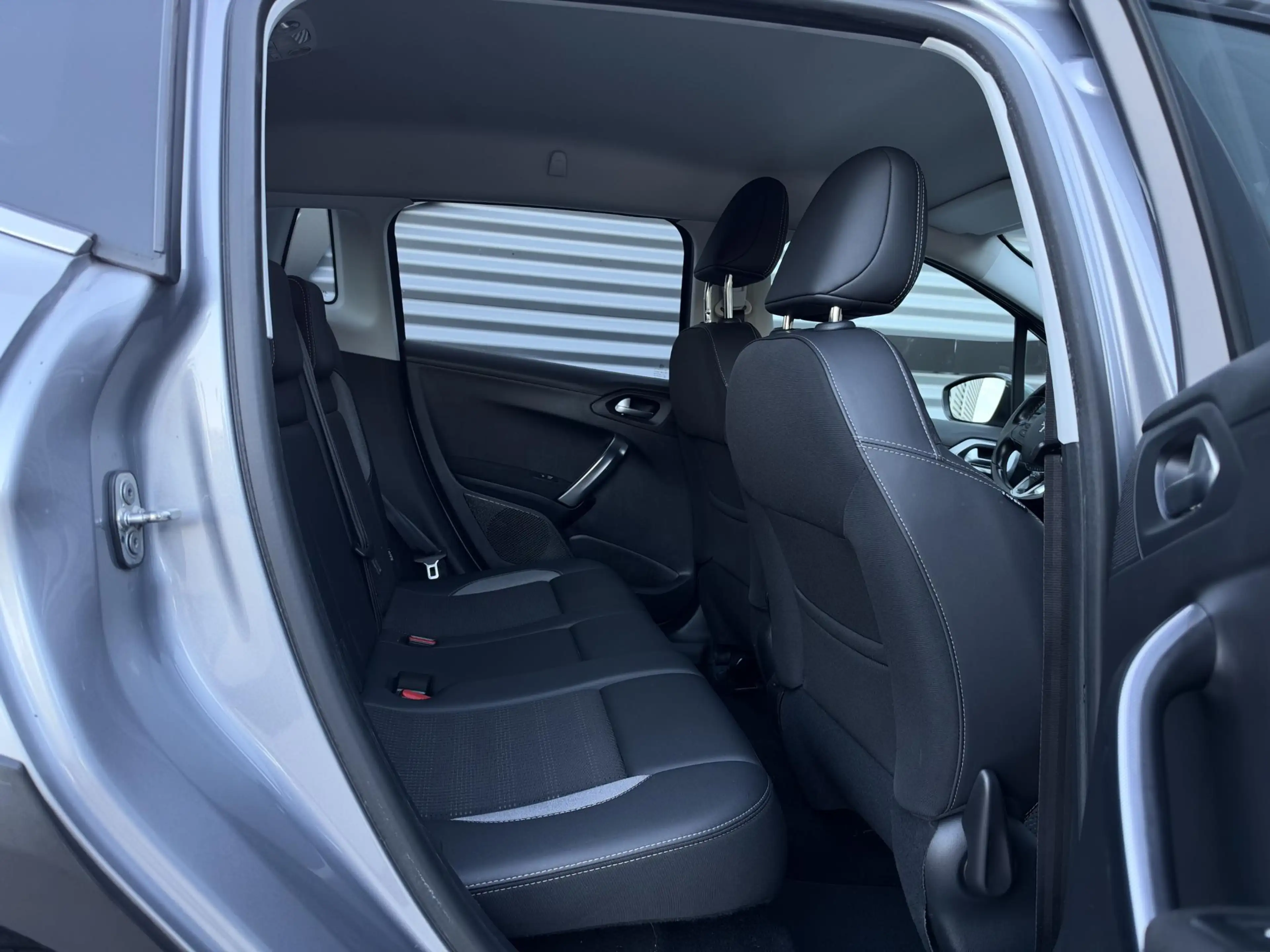 Peugeot 2008 1.2 PureTech Allure Navi|Camera|Carplay|Clima|Trek — photo 10