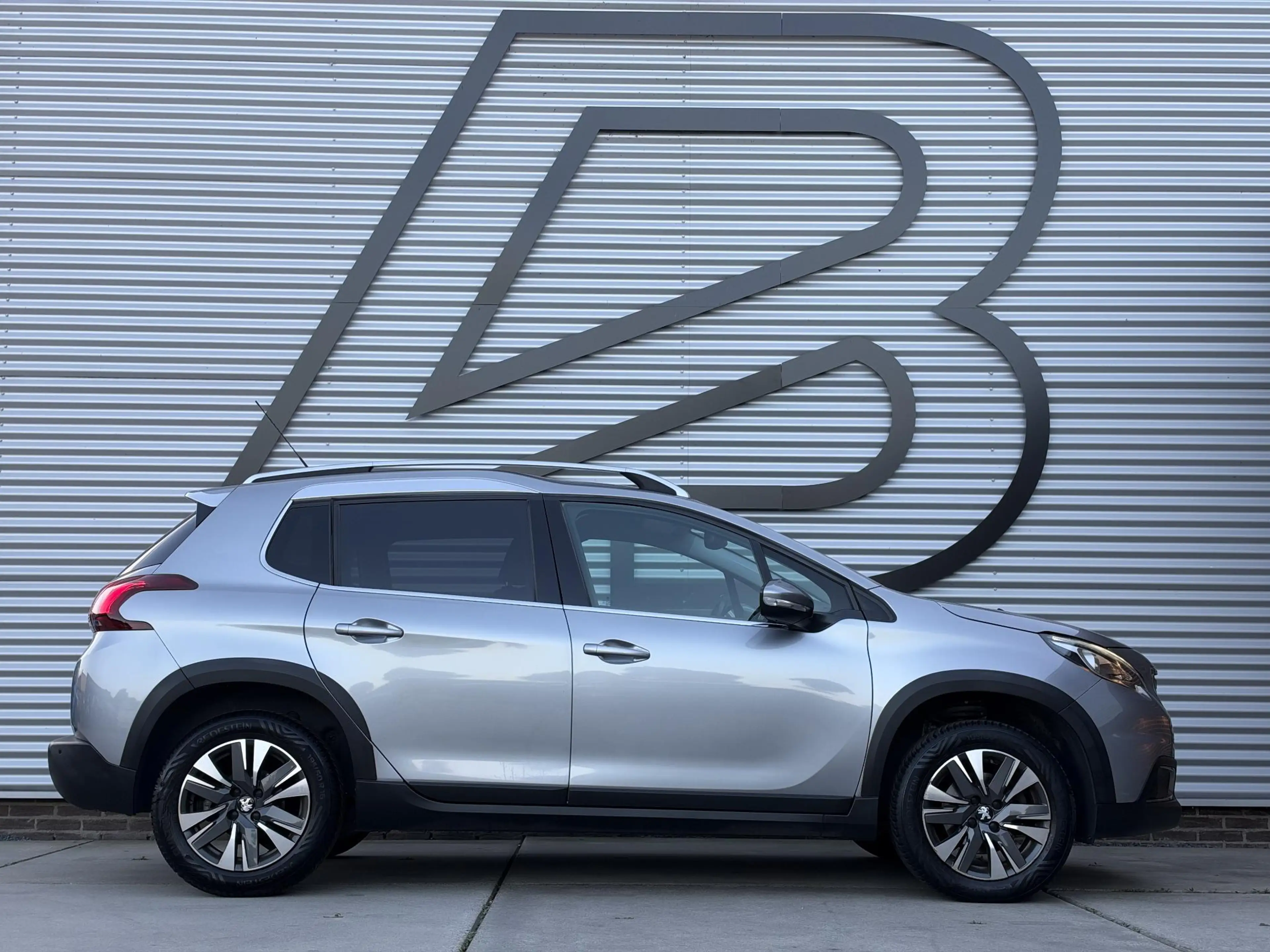Peugeot 2008 1.2 PureTech Allure Navi|Camera|Carplay|Clima|Trek — photo 5