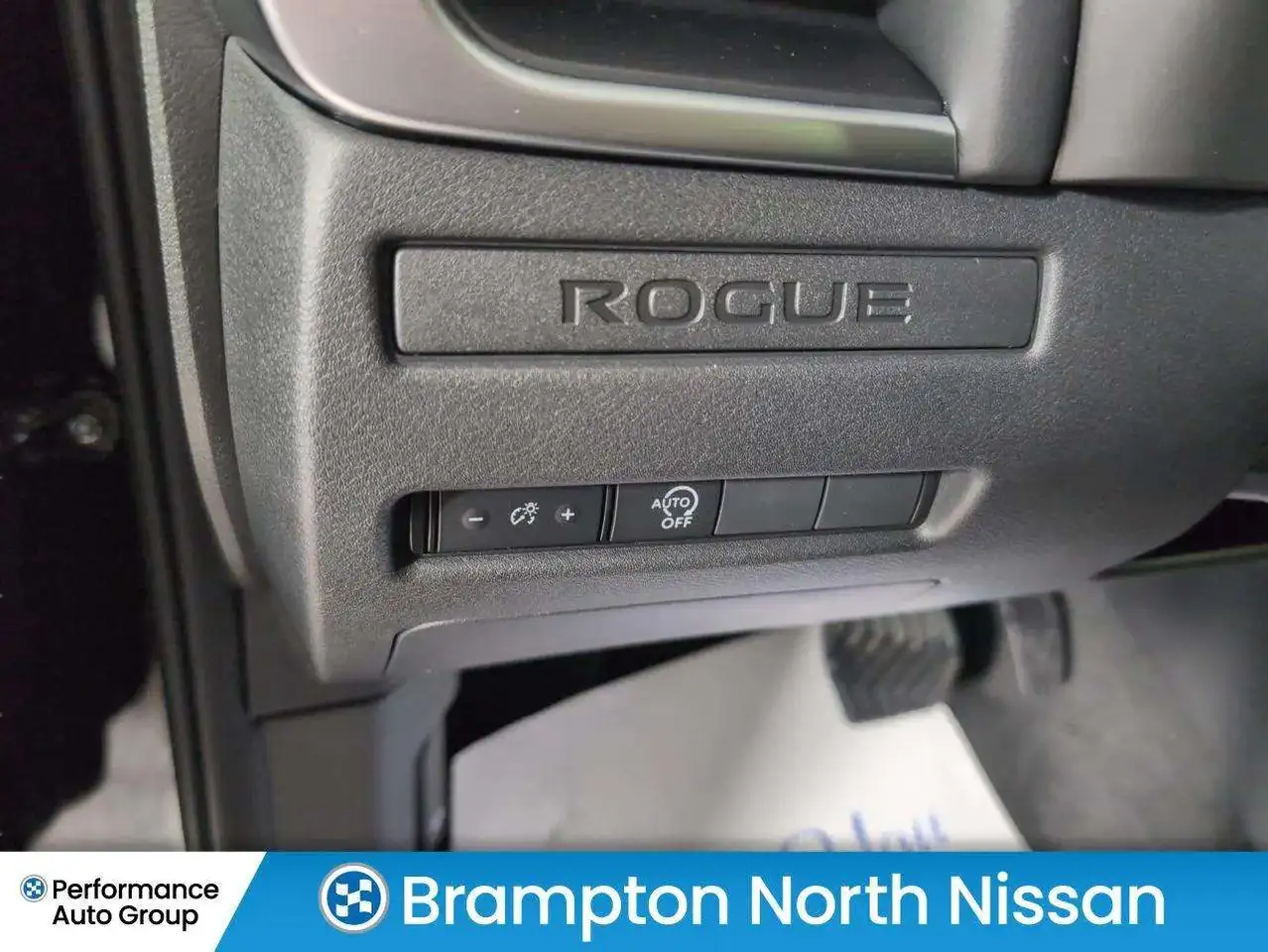 Nissan Rogue fotografie Nissan Rogue