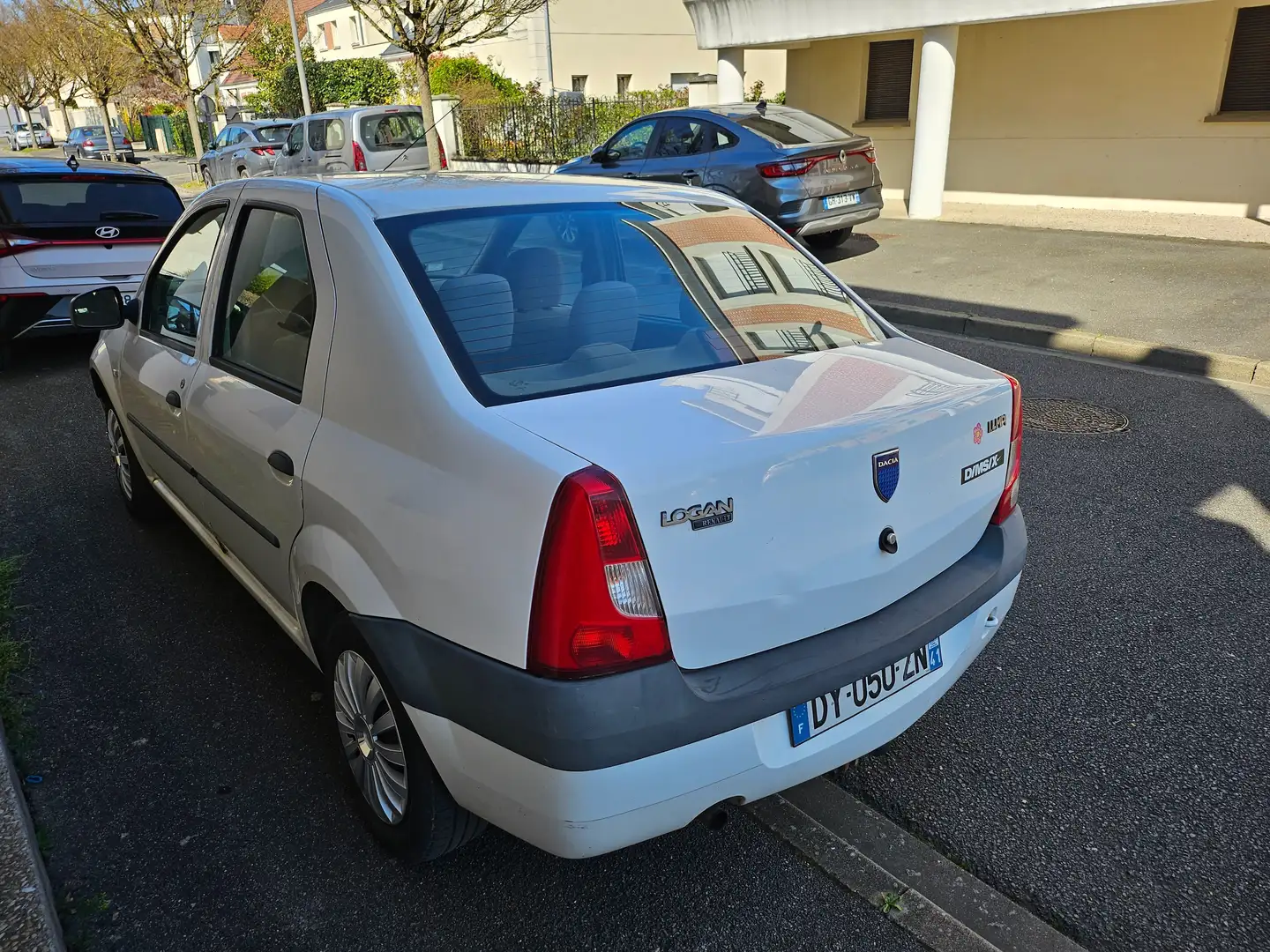 Dacia Logan Logan+MCV+1.4+MPI+5+places+Ambiance Белый - 2