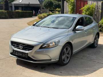 V40 2.0 D3 Summum