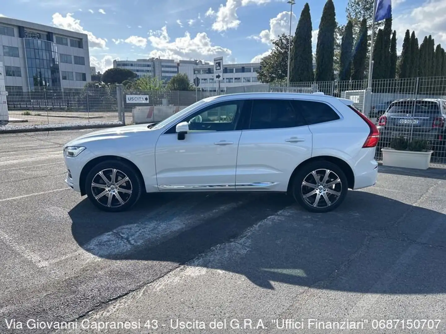 Volvo XC60 B4 AWD Geartronic Inscription Weiß - 2