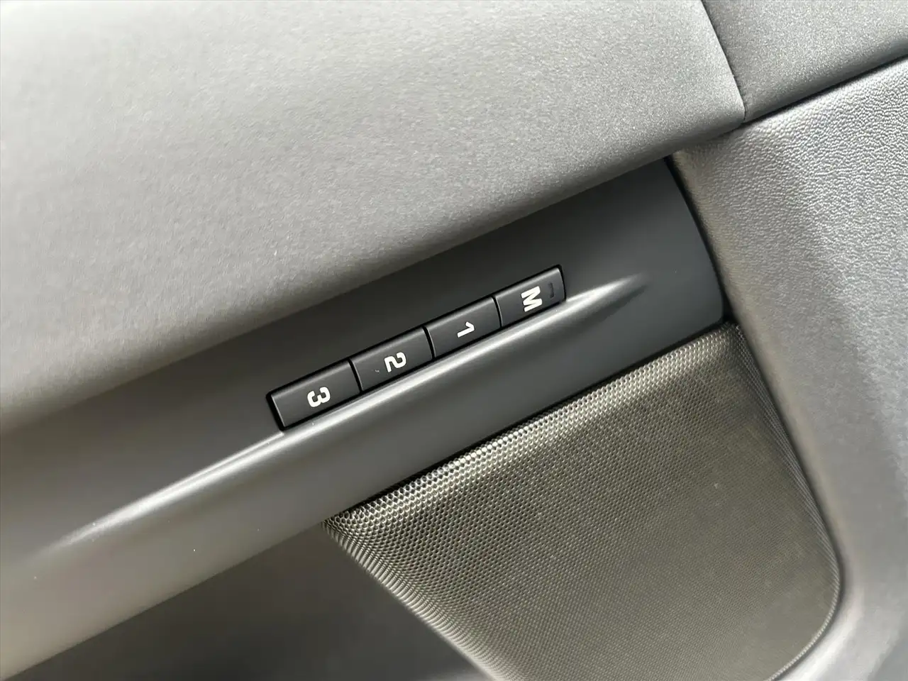 Land Rover Range Rover Evoque 2026 — фото 11
