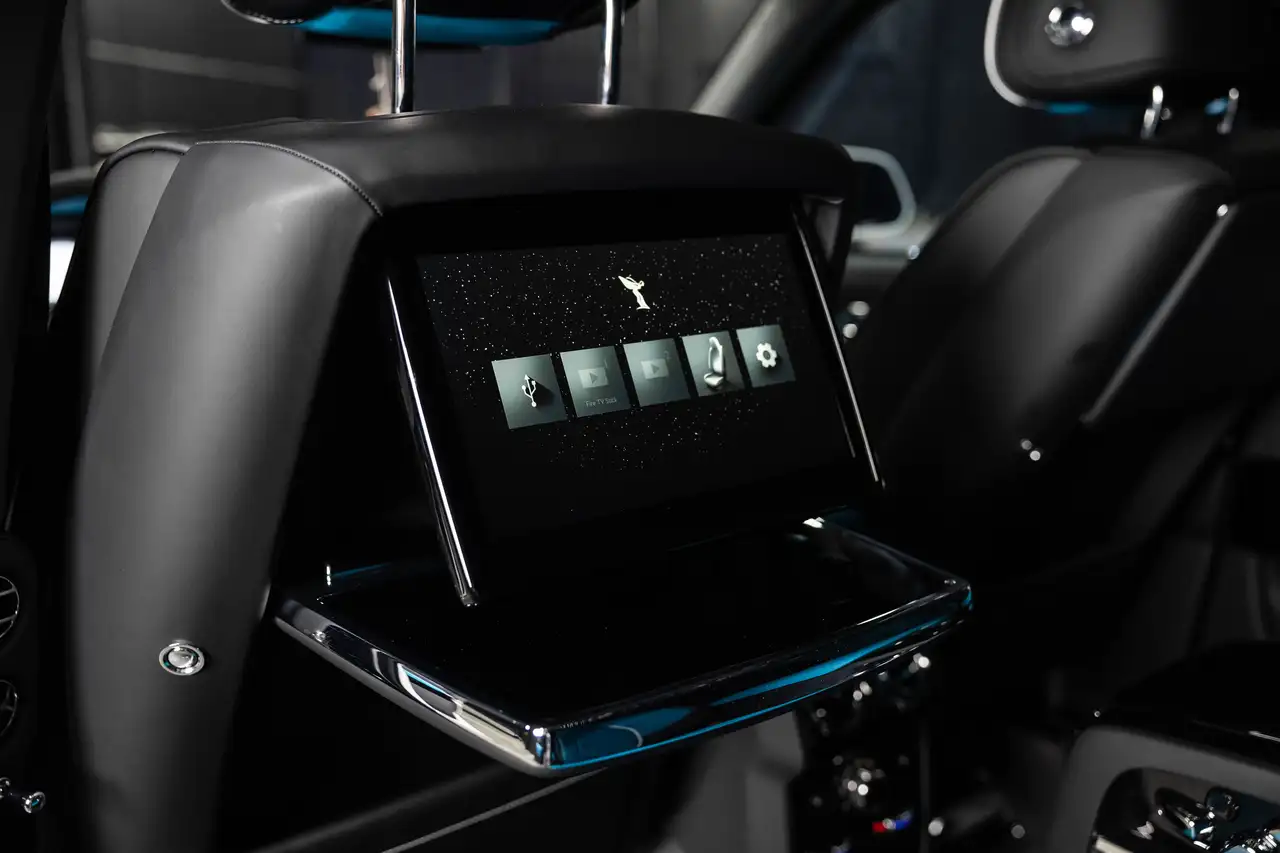 Rolls-Royce Cullinan снимка Rolls-Royce Cullinan