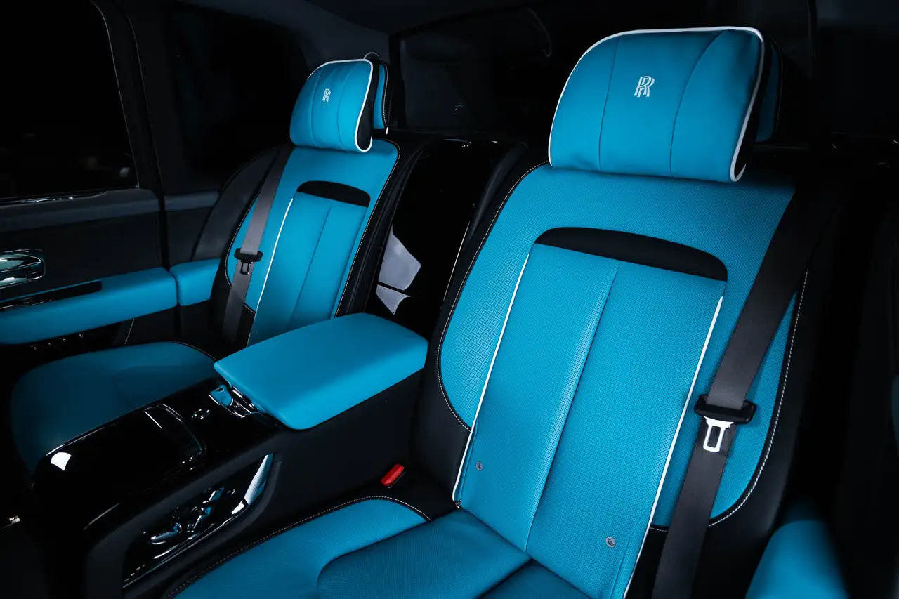 Rolls-Royce Cullinan снимка Rolls-Royce Cullinan