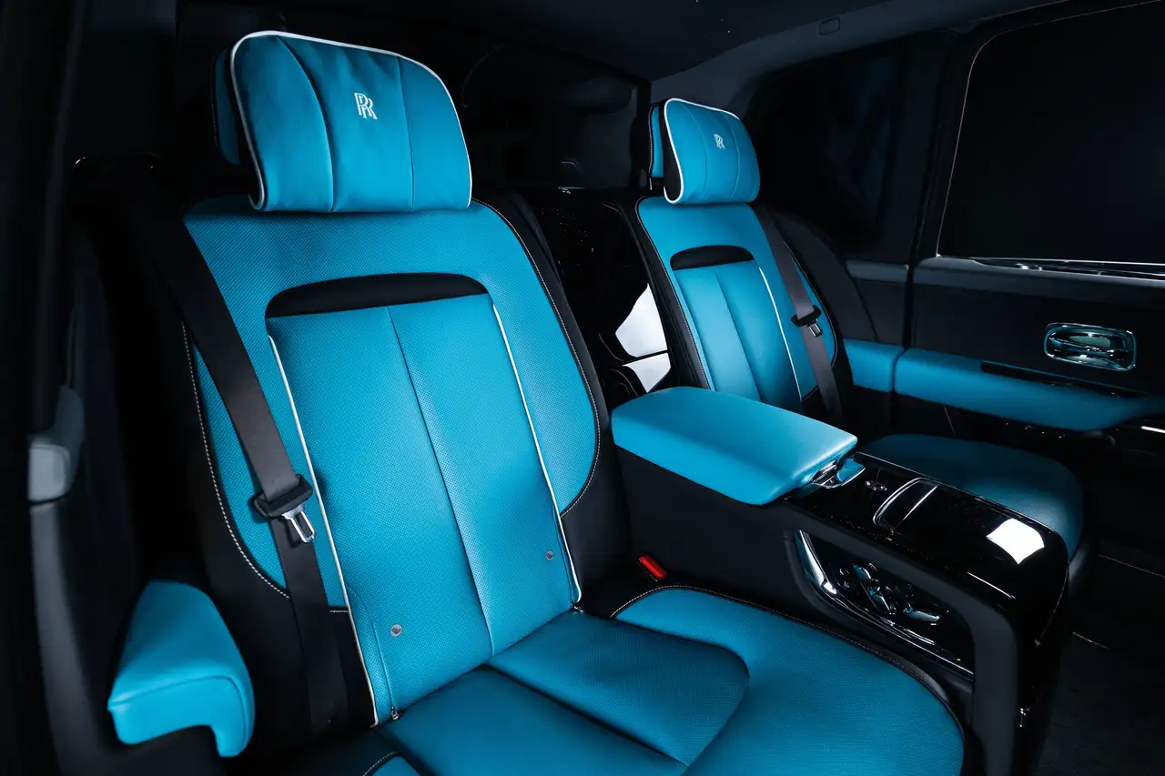 Rolls-Royce Cullinan снимка Rolls-Royce Cullinan