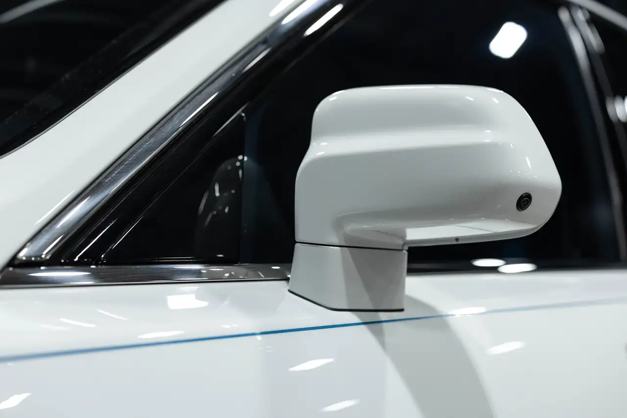 Rolls-Royce Cullinan снимка Rolls-Royce Cullinan