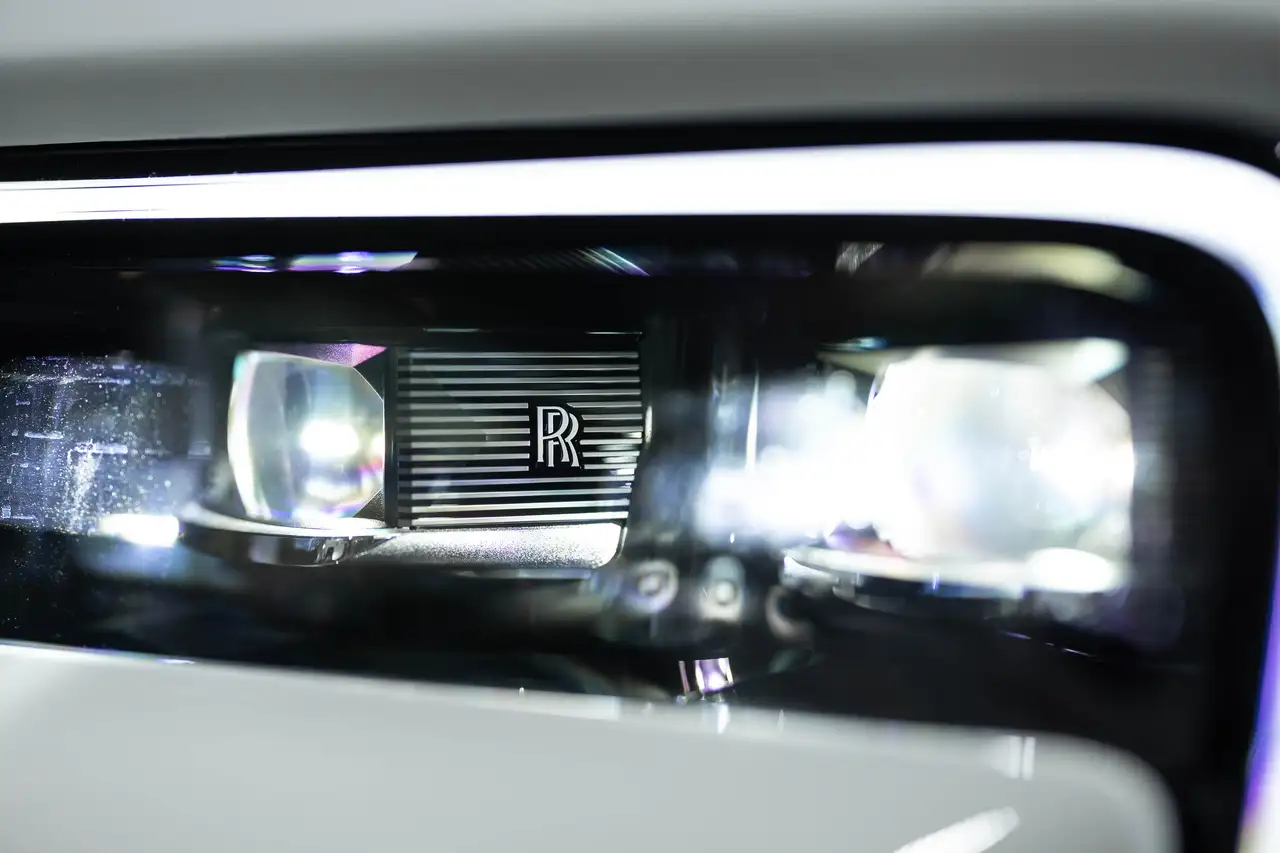 Rolls-Royce Cullinan снимка Rolls-Royce Cullinan
