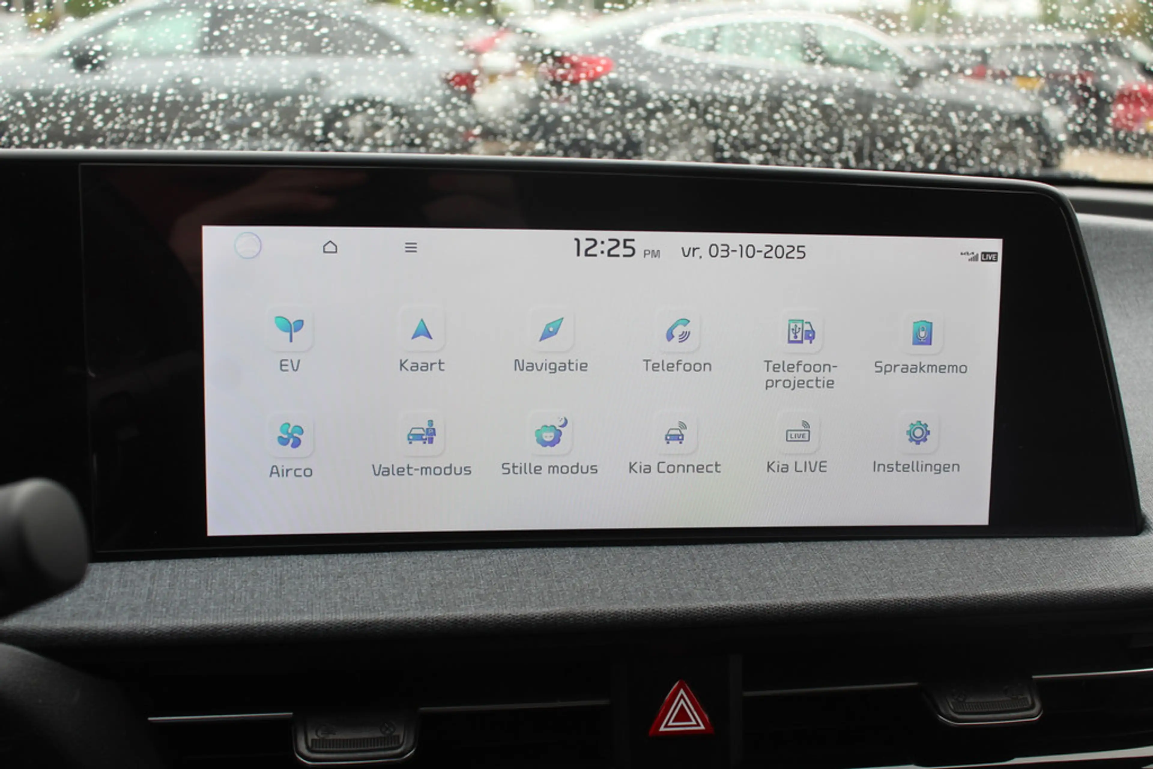 Kia EV6 Light Edition 58 kWh / SOH 100% / Camera / Navigat — photo 9