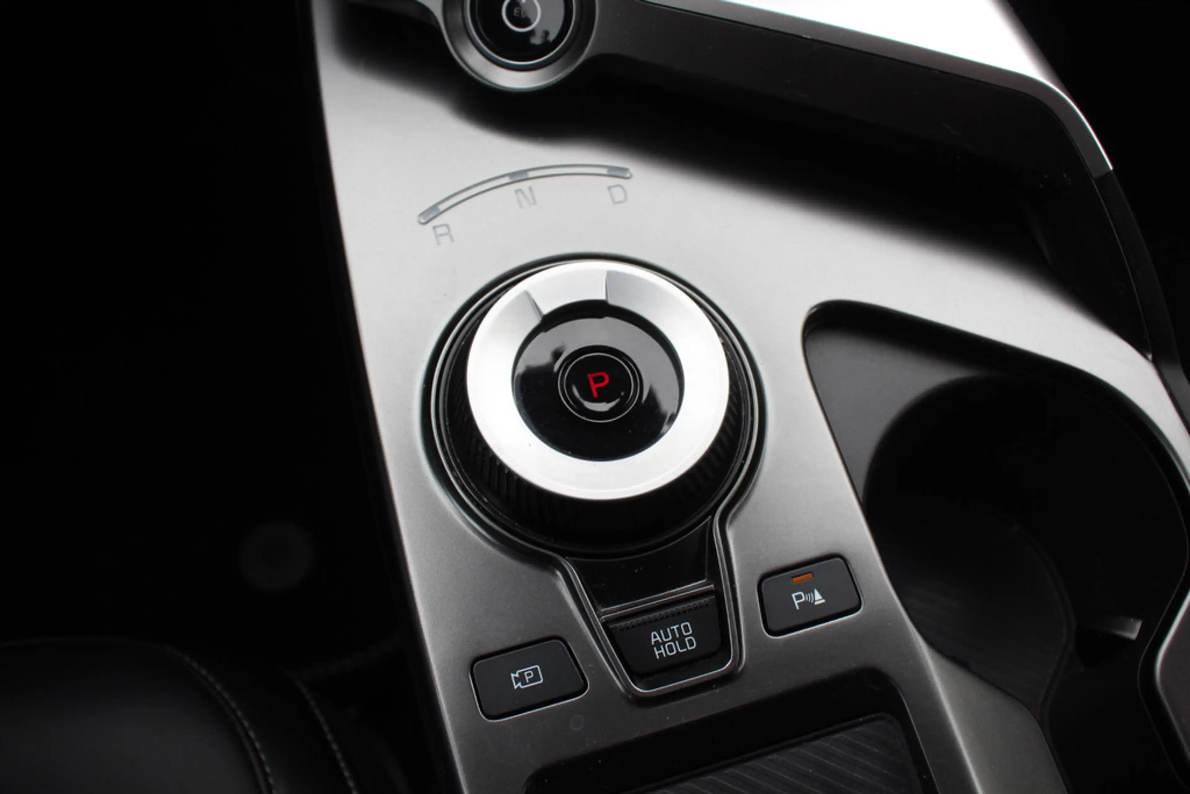 Kia EV6 Light Edition 58 kWh / SOH 100% / Camera / Navigat — photo 17