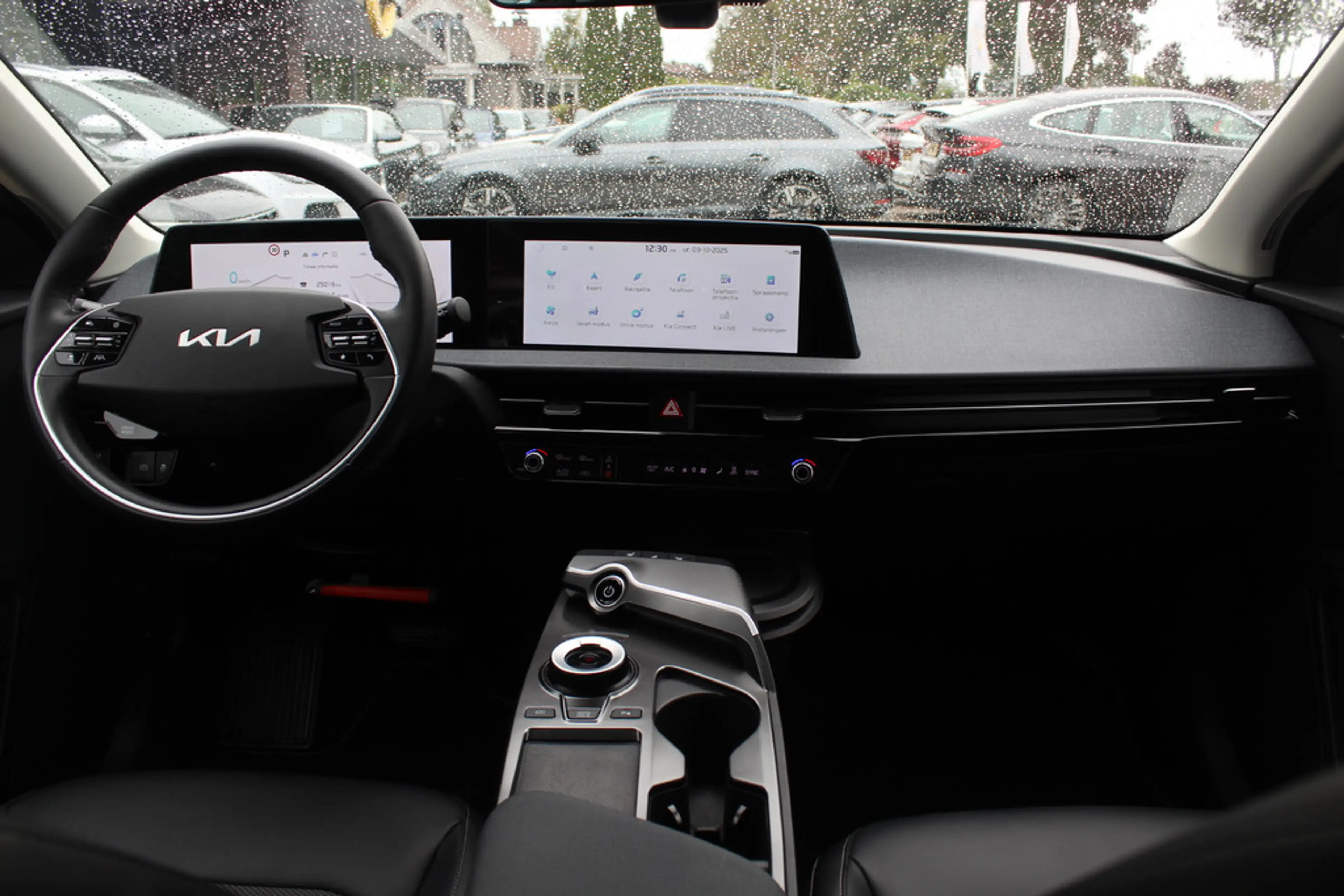 Kia EV6 Light Edition 58 kWh / SOH 100% / Camera / Navigat — photo 2