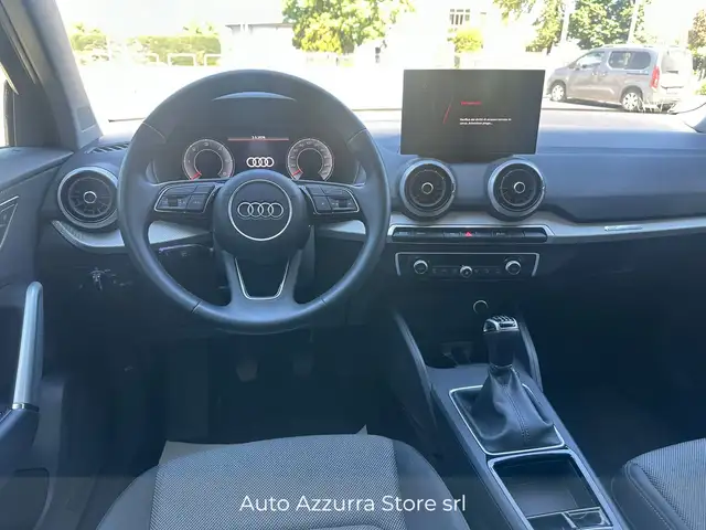 Audi Q2 view 8