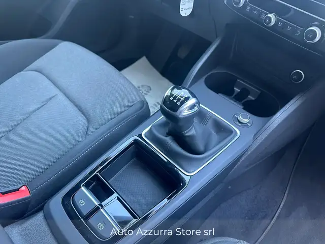 Audi Q2 view 13