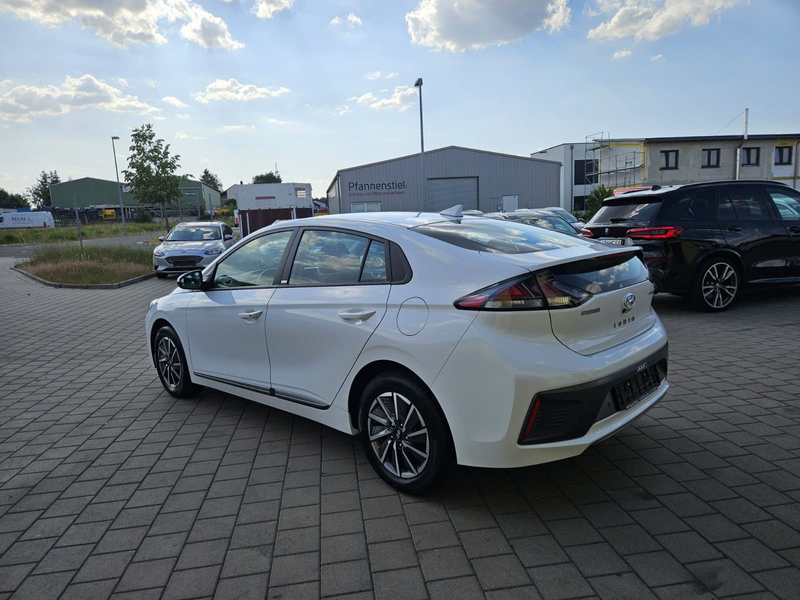 Hyundai IONIQ Ioniq Trend Elektro*SOH 100%*1 Hand*Navi* — photo 6