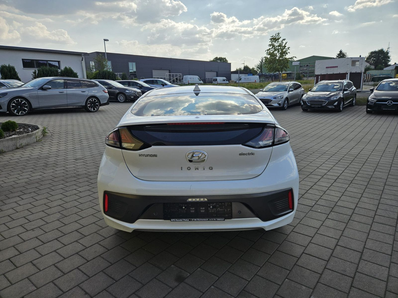 Hyundai IONIQ Ioniq Trend Elektro*SOH 100%*1 Hand*Navi* — photo 7