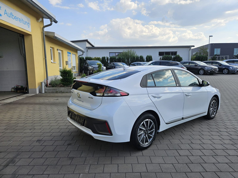 Hyundai IONIQ Ioniq Trend Elektro*SOH 100%*1 Hand*Navi* — photo 8