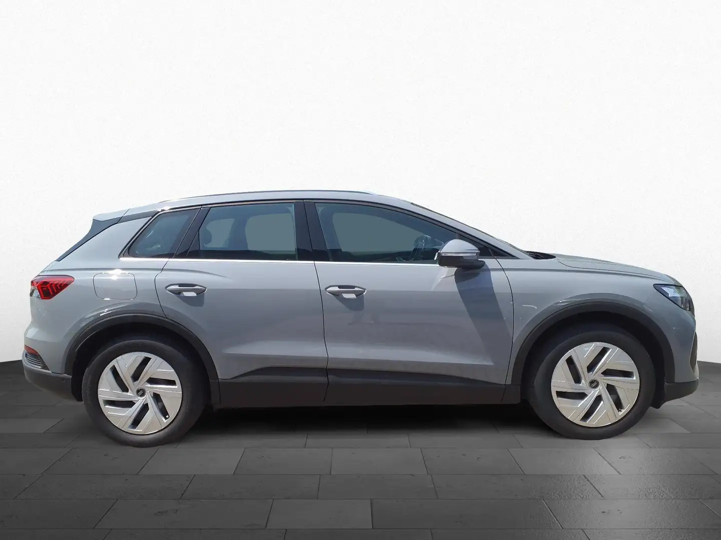 Audi Q4 e-tron 35 LED/ACC/Navi+/Kamera/SHZ Grau - 2