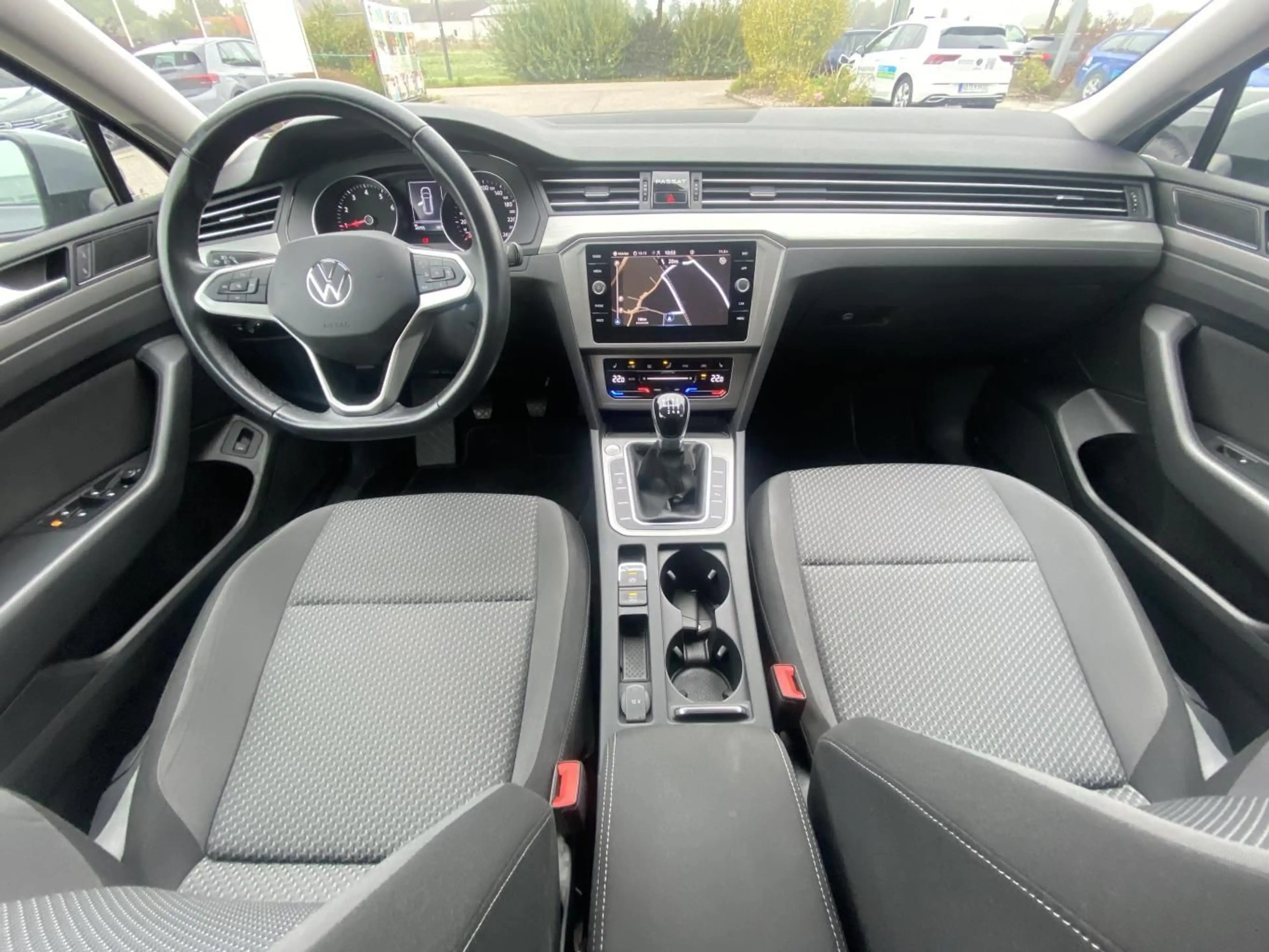 Volkswagen Passat Variant 1.5 TSI BUSINESS-PAKET+APP-CONNEC — photo 13