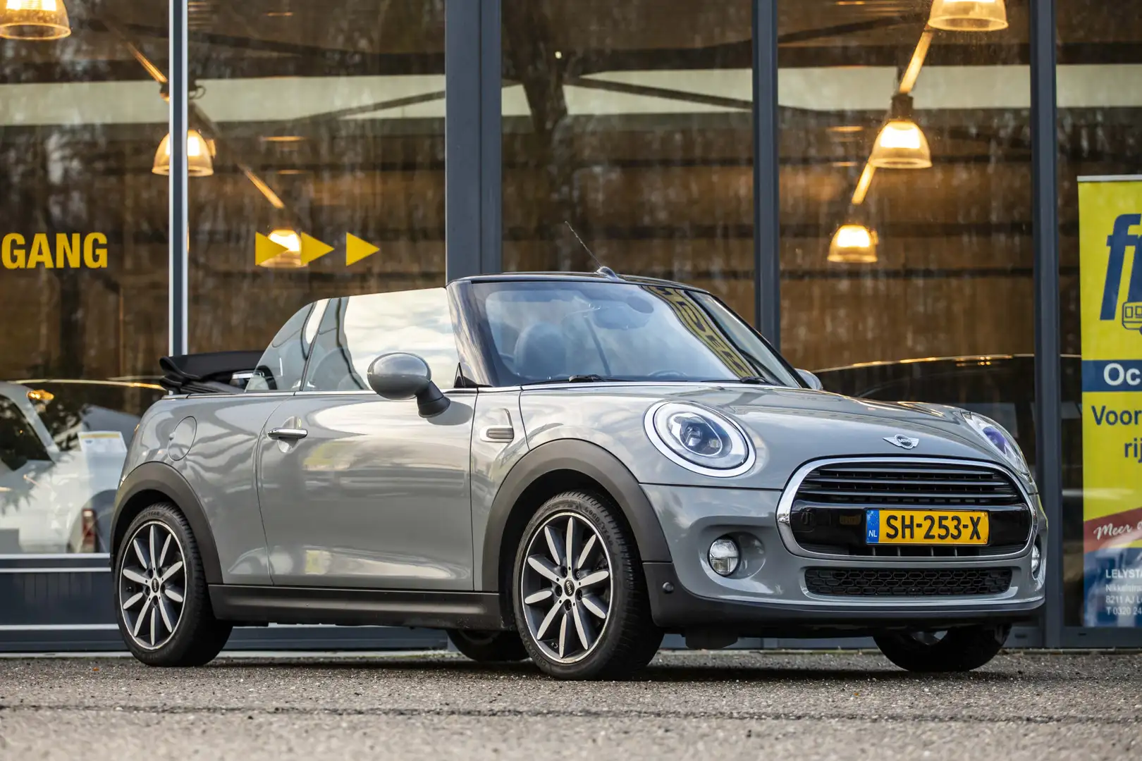 MINI Cooper Cabrio Mini 1.5 Chili Serious Business Grigio - 1