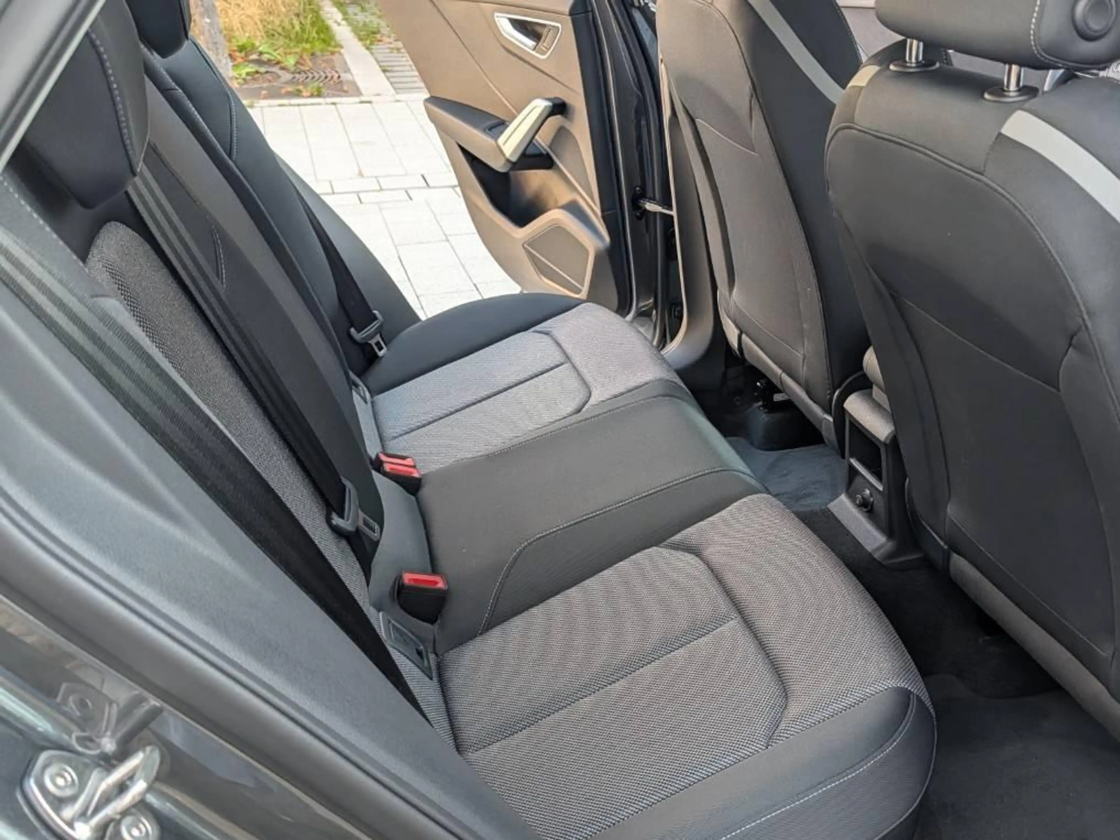 Audi Q2 35 TFSI S line | Side+Lane | Matrix | Keyless | Virtual Cockpit | Adapt. Cruise Control | Rückfahrkamera — photo 10