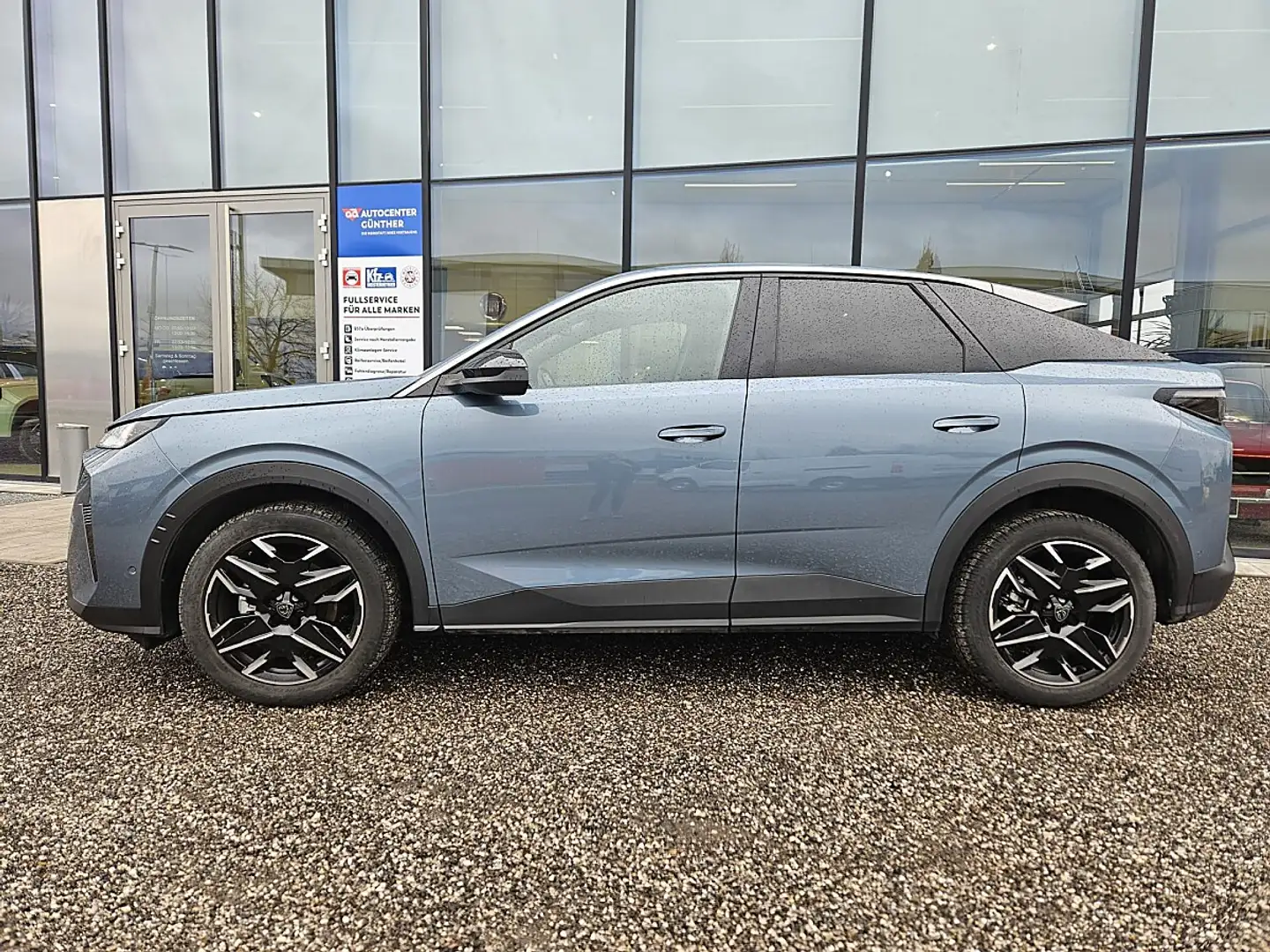 Peugeot 3008 Hybrid 145 e-DCS6 Blau - 2