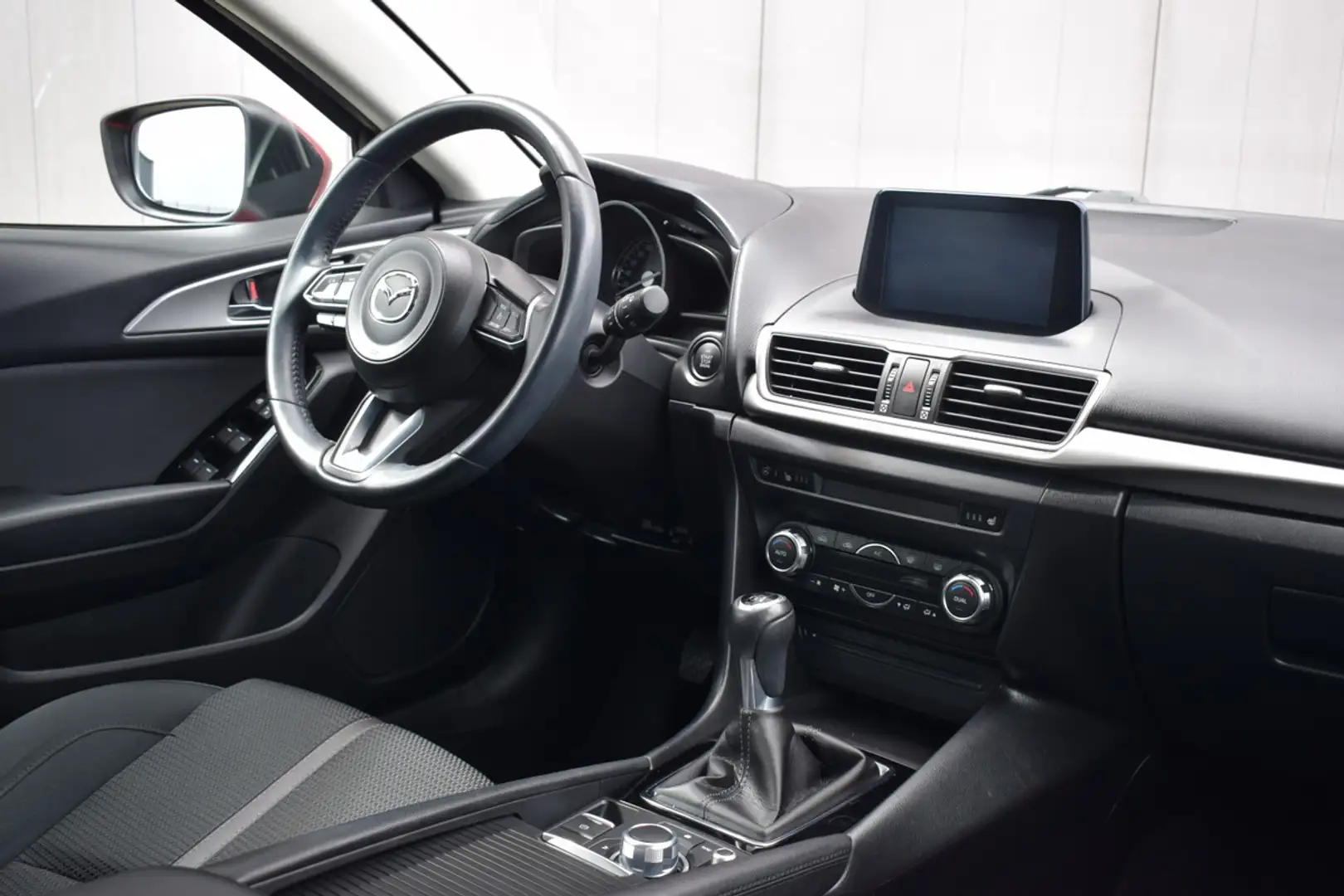 Mazda 3 2.0 SkyActiv-G 120 GT-M LED | ECC | Telefonie | Sp Rouge - 2
