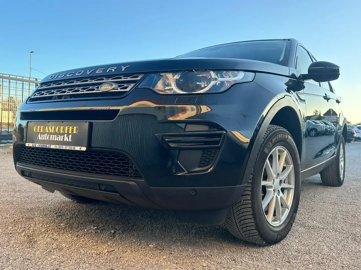 Land Rover Discovery Sport Discovery Sport 2,0 TD4 4WD Pure Aut. Schwarz - 2