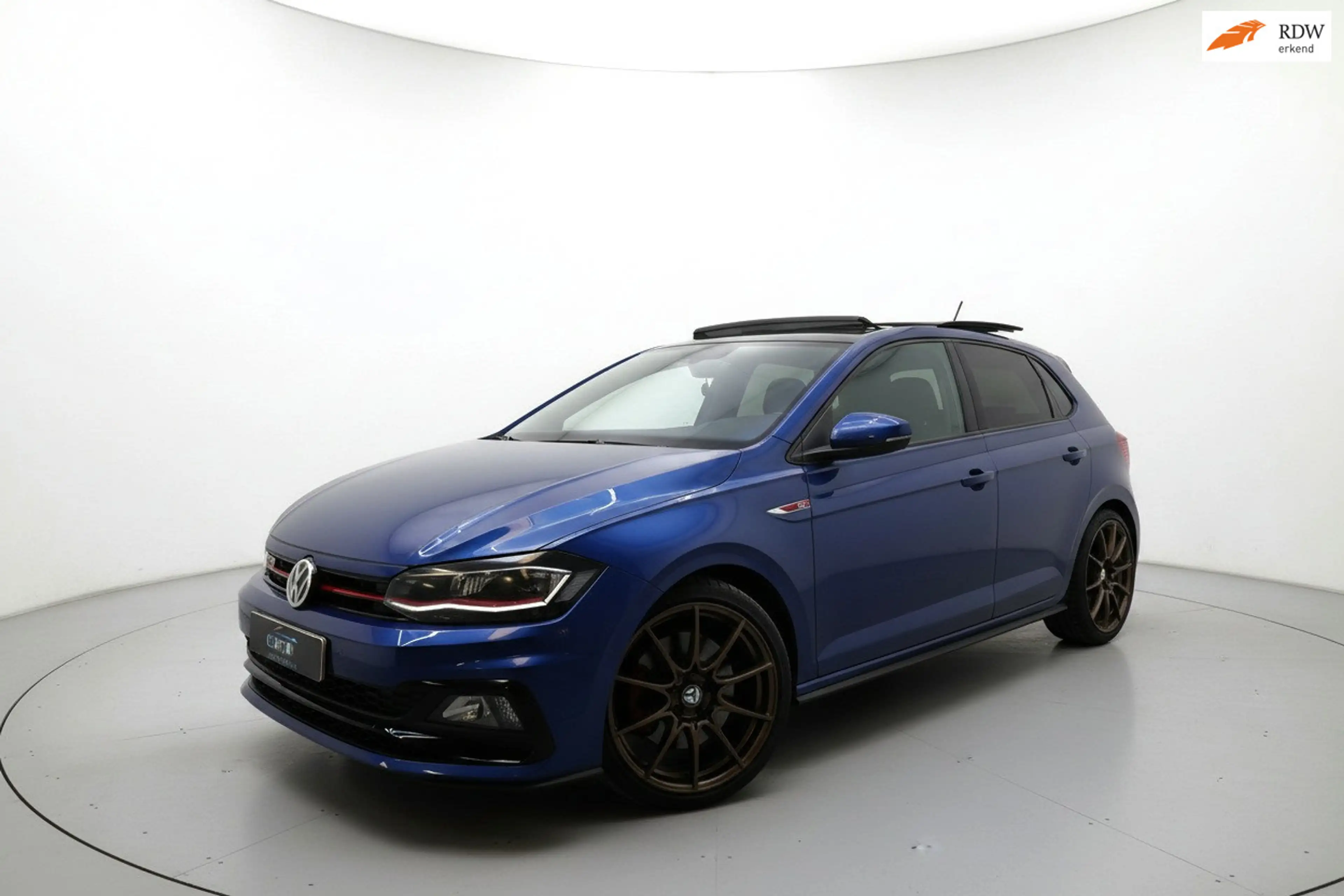 Volkswagen Polo GTI 2.0 TSI PANO VIRTUAL CAMERA ACC CARPLAY