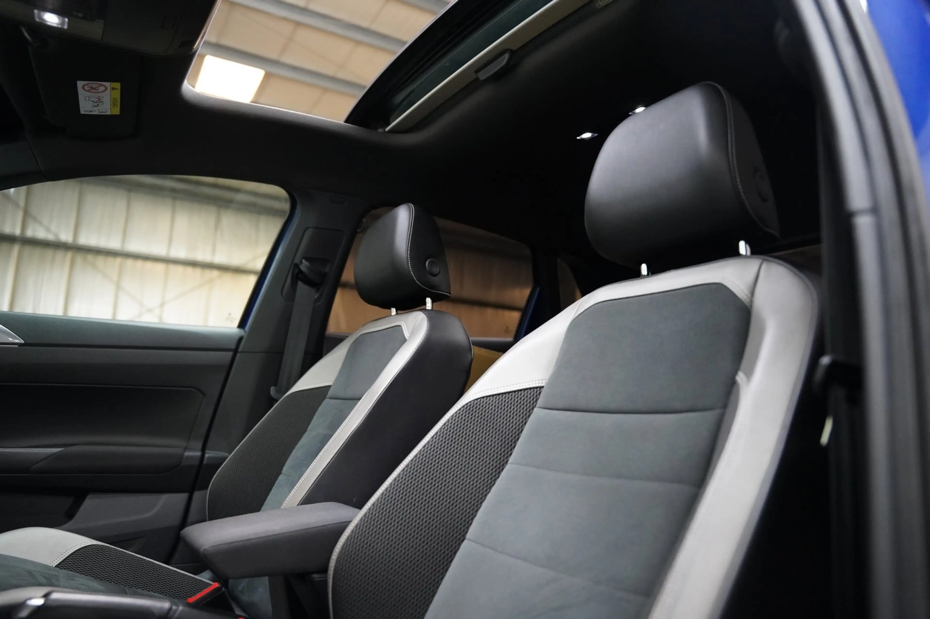 Volkswagen Polo GTI 2.0 TSI PANO VIRTUAL CAMERA ACC CARPLAY — photo 15