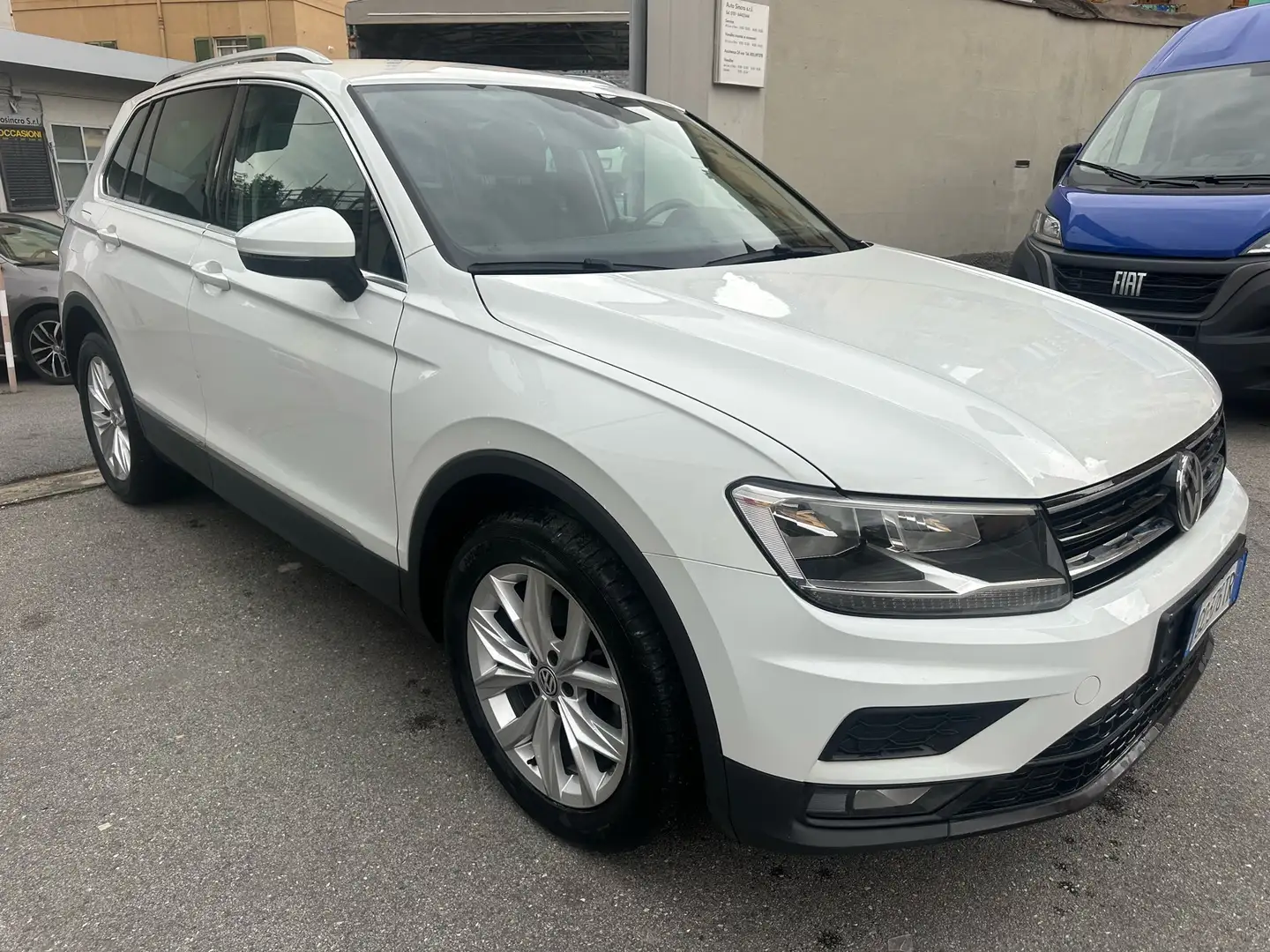 Volkswagen Tiguan 2.0 TDI Business 150CV DSG Bianco - 2