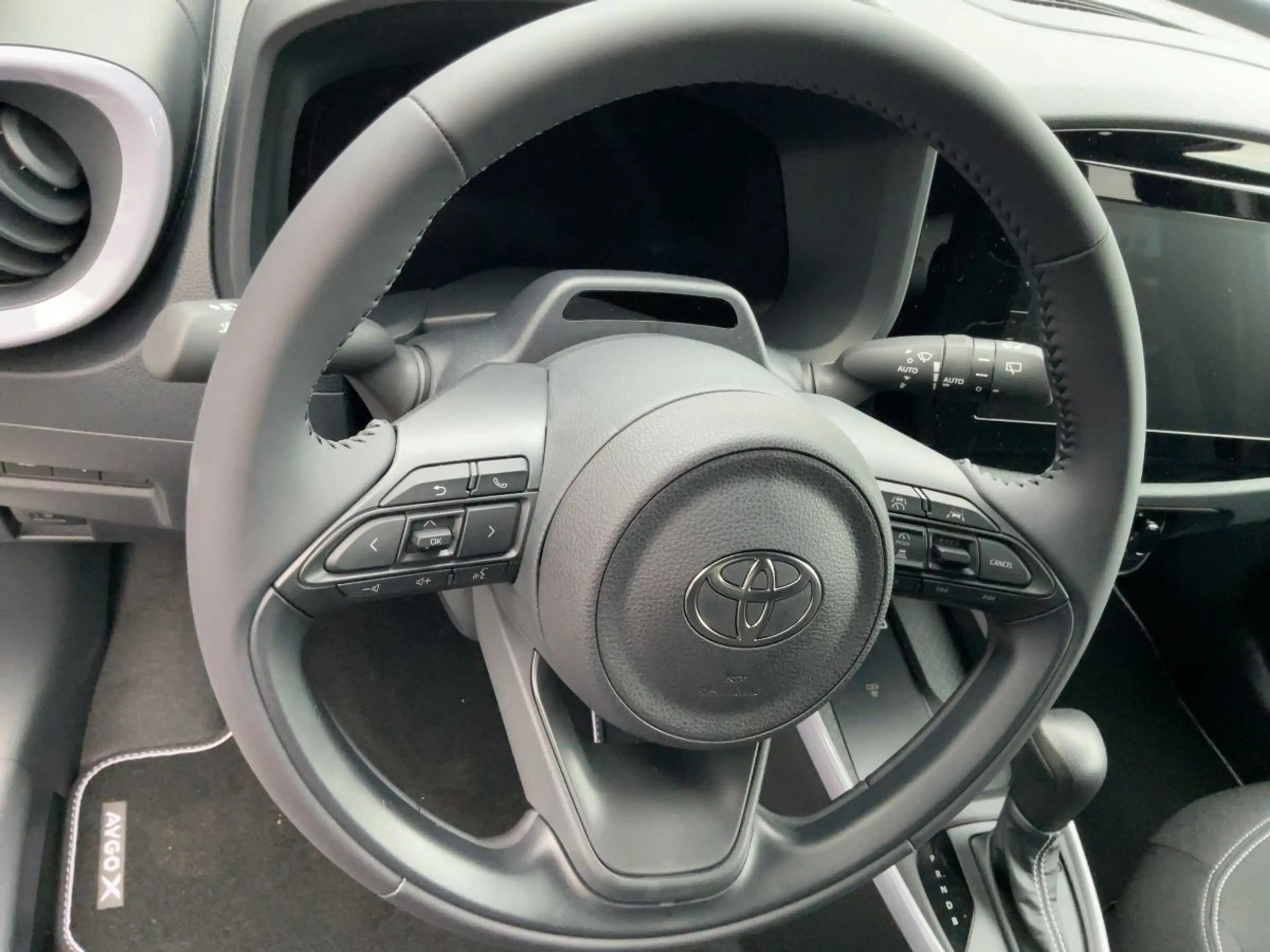 Toyota Aygo X Hybrid |Teamplayer|SHZ|GRA|LED|Klima — photo 10