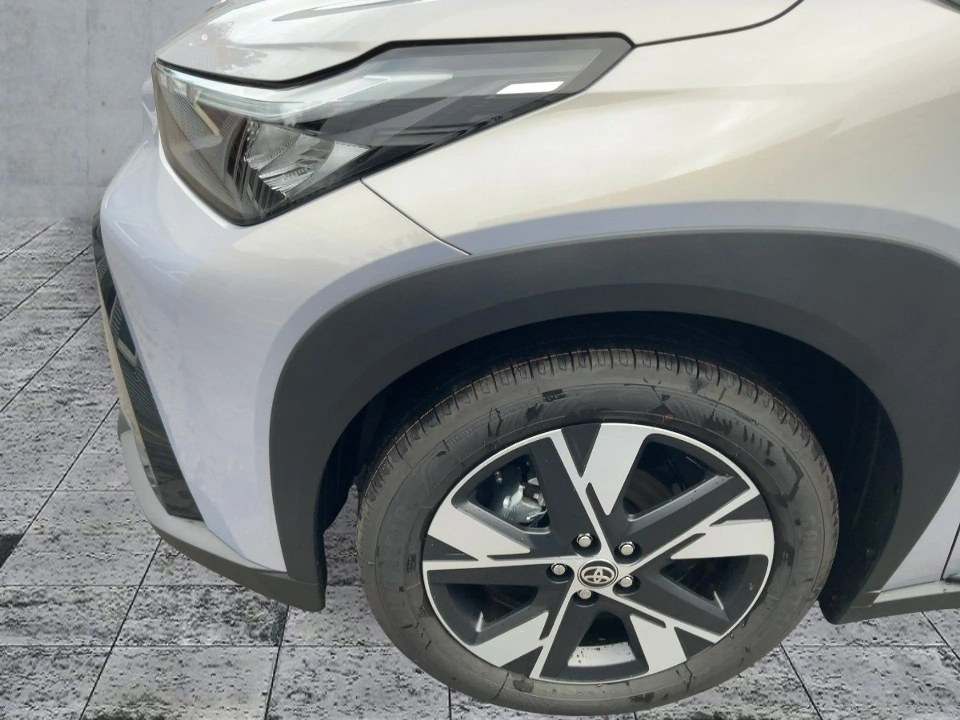 Toyota Aygo X Hybrid |Teamplayer|SHZ|GRA|LED|Klima — photo 8