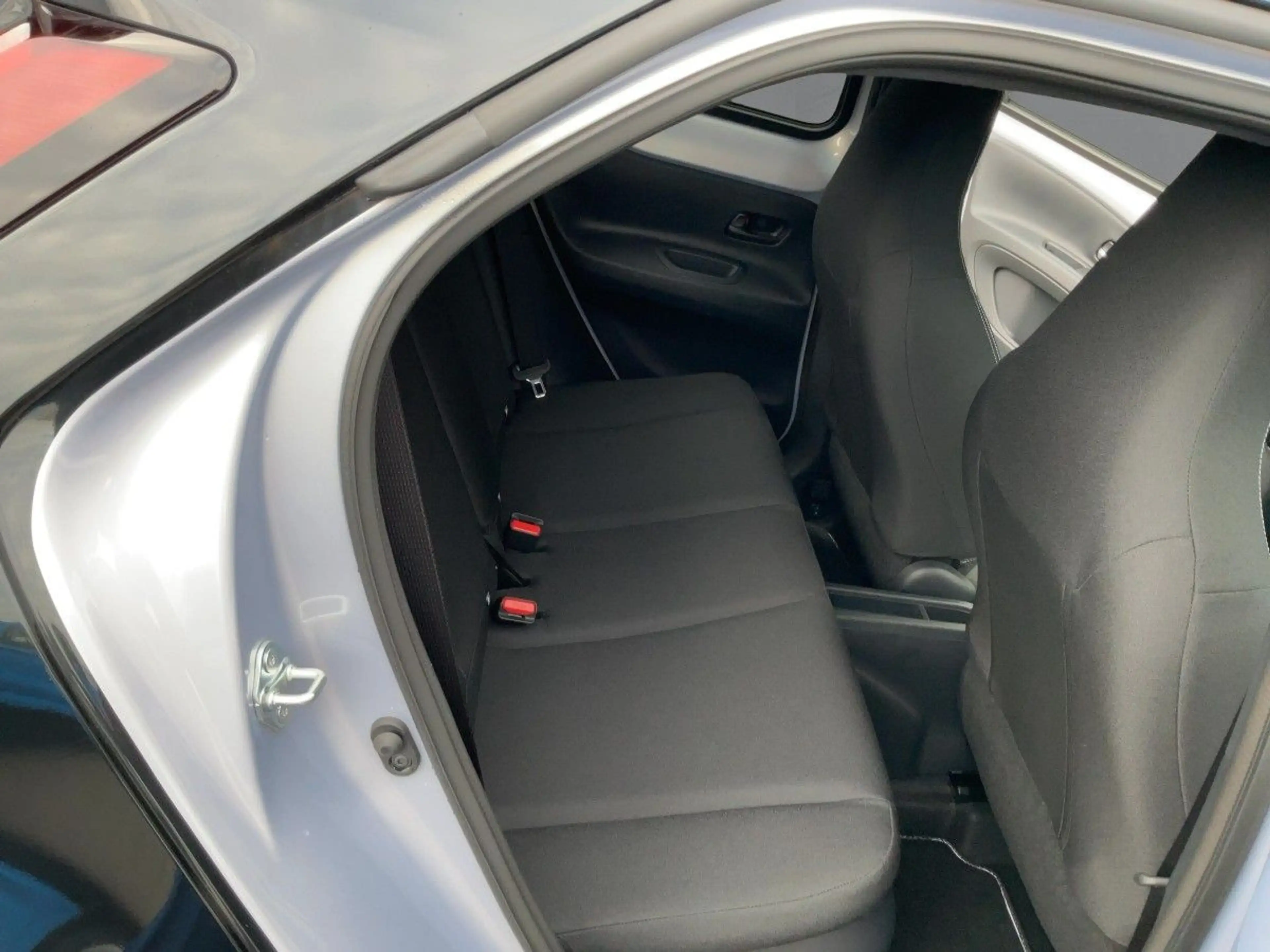 Toyota Aygo X Hybrid |Teamplayer|SHZ|GRA|LED|Klima — photo 13